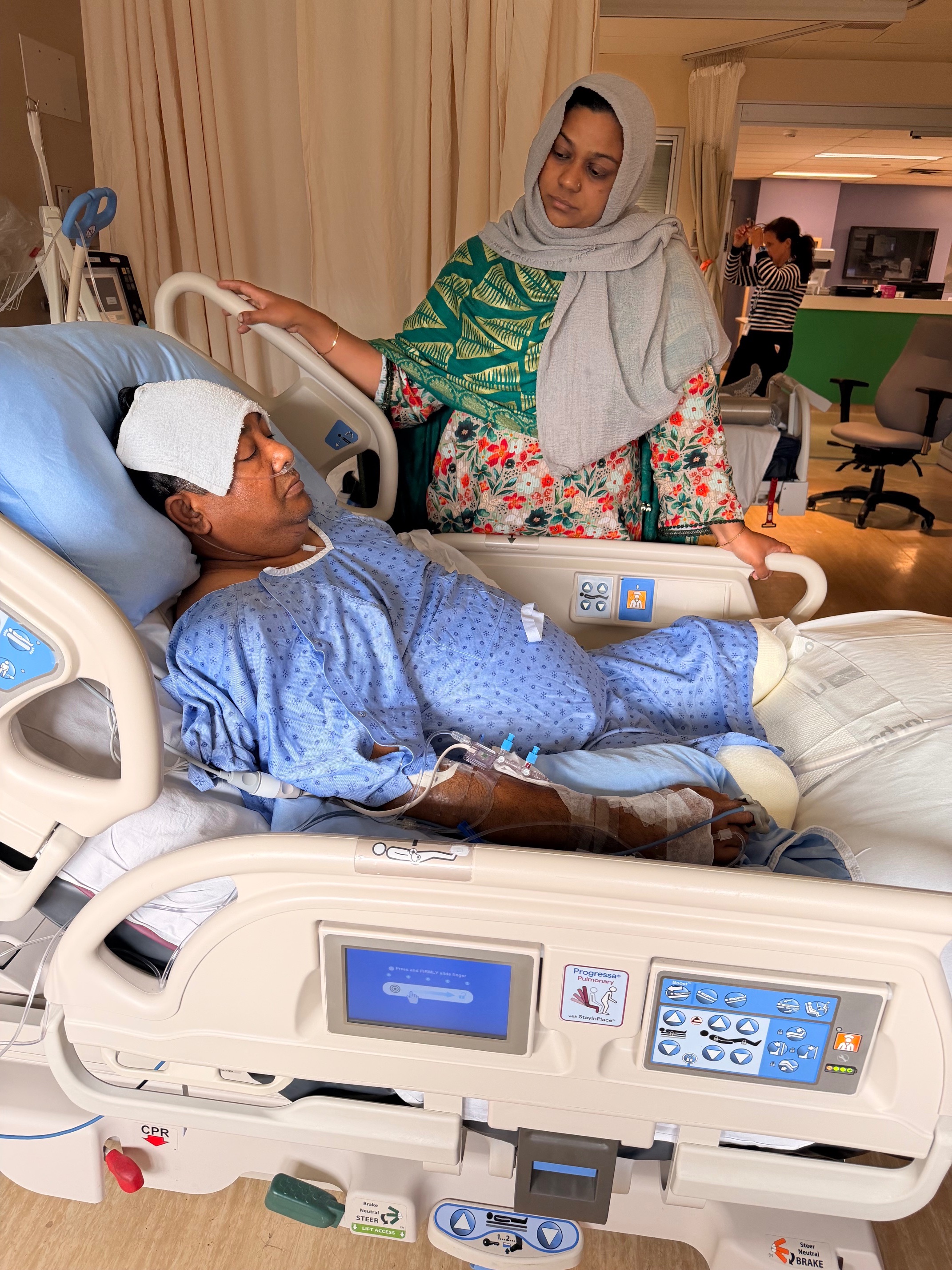 Aid for Masud and Marif's Medical and Living Costs campaign photo, 2 of 8