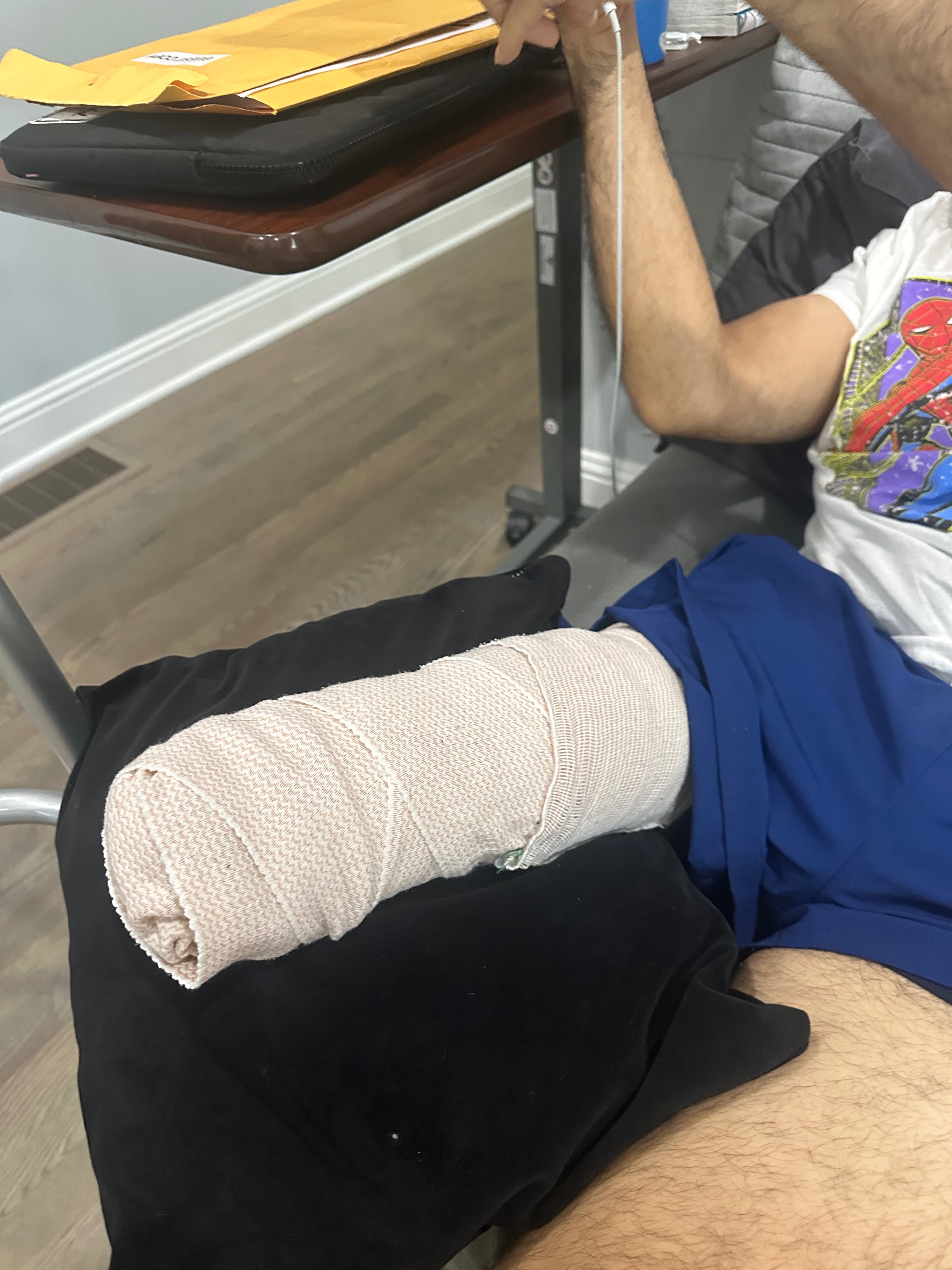 Foto della campagna Cristian's Recovery After Emergency Surgery, 6 di 7