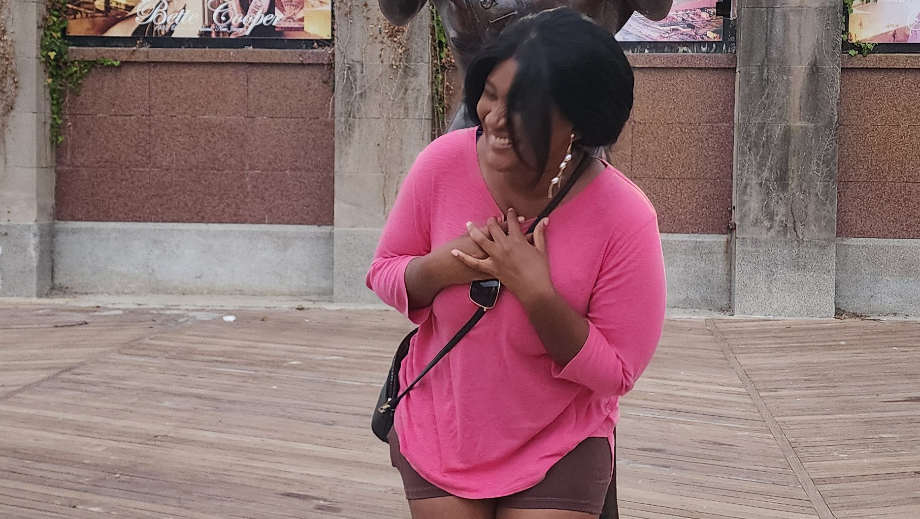 Eve Dee - Eve’s Funeral Fund to Ease the Burden on Her Friend
