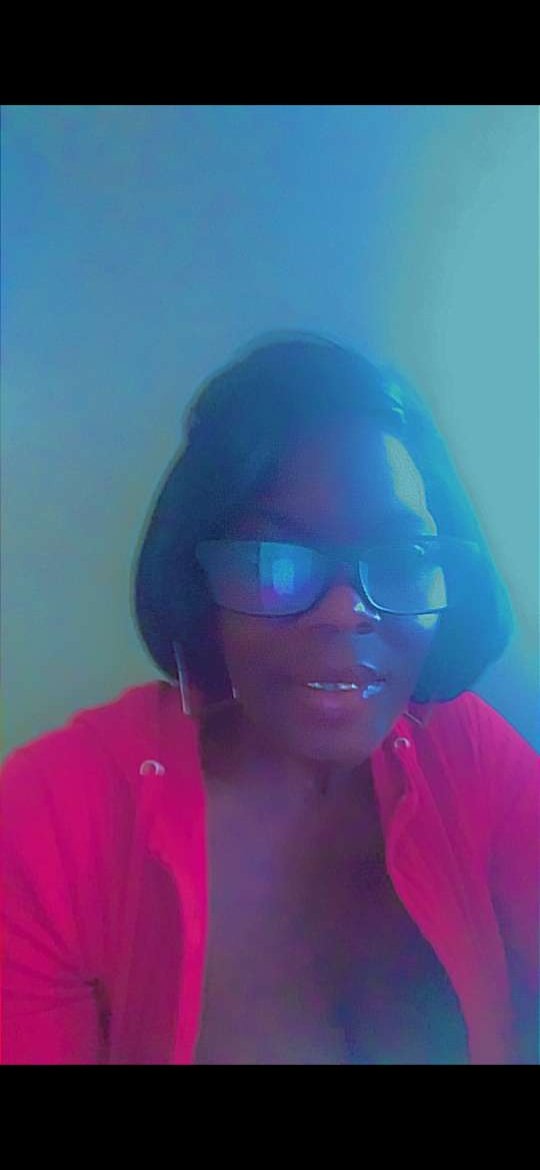 Brittany Barnes  Help Me Lay My Mother Vartricia to Rest gofundme donation