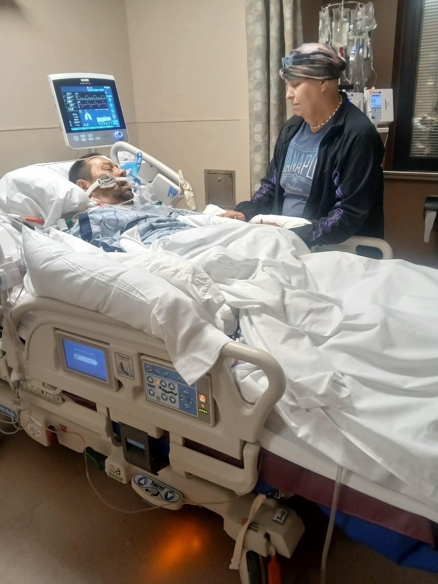 Lisa James  Help Lisa Pay Parents Funeral Debt gofundme donation