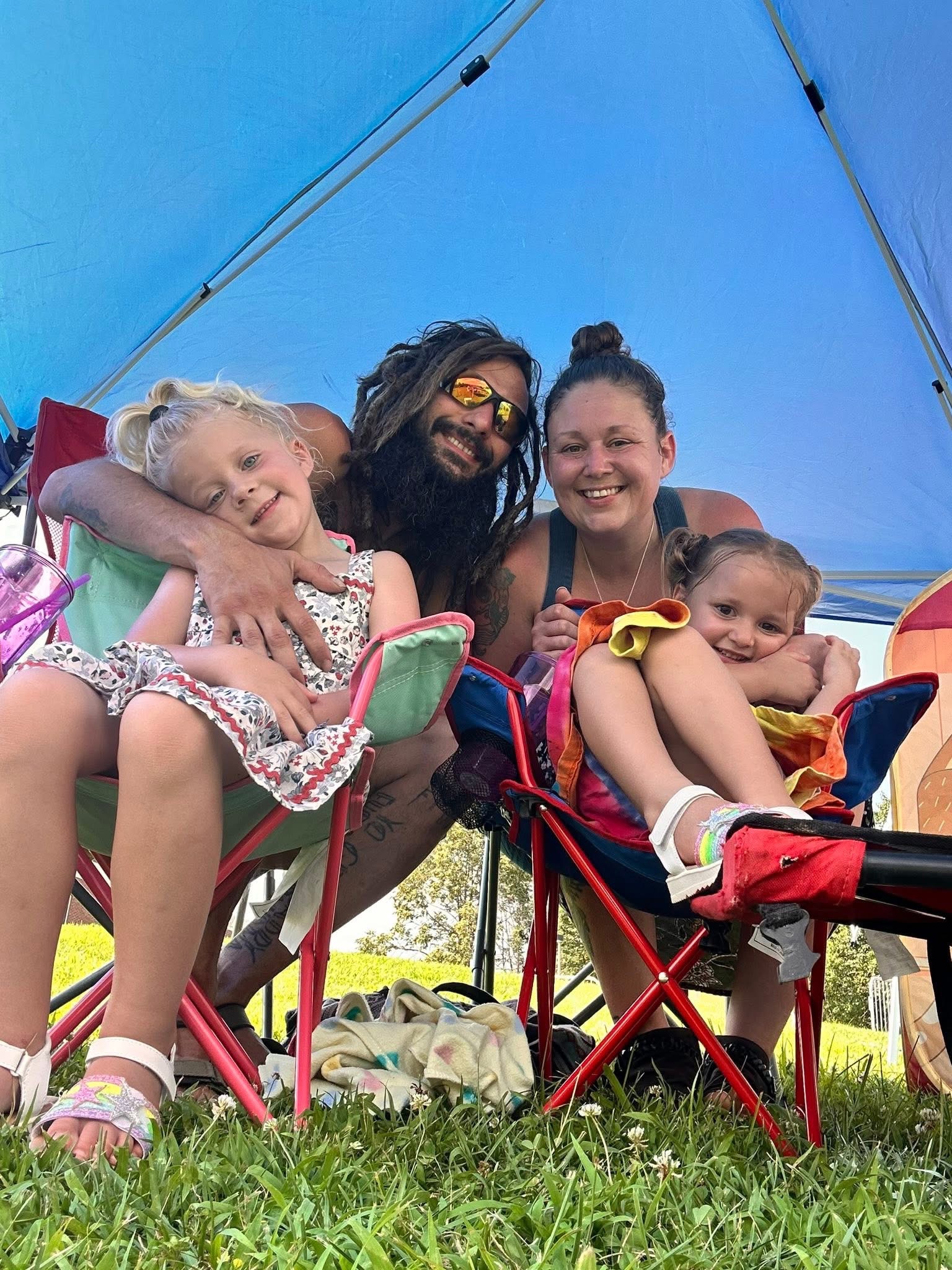 Melissa Crow Support for Trish and Her Two Daughters gofundme donation
