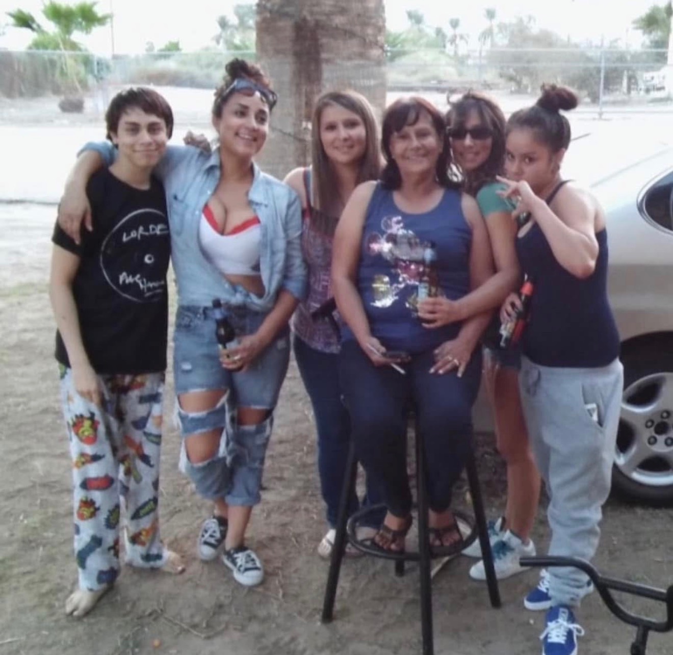 Help Lisa Abella Rodriguez with her fight against cancer campaign photo, 7 of 8