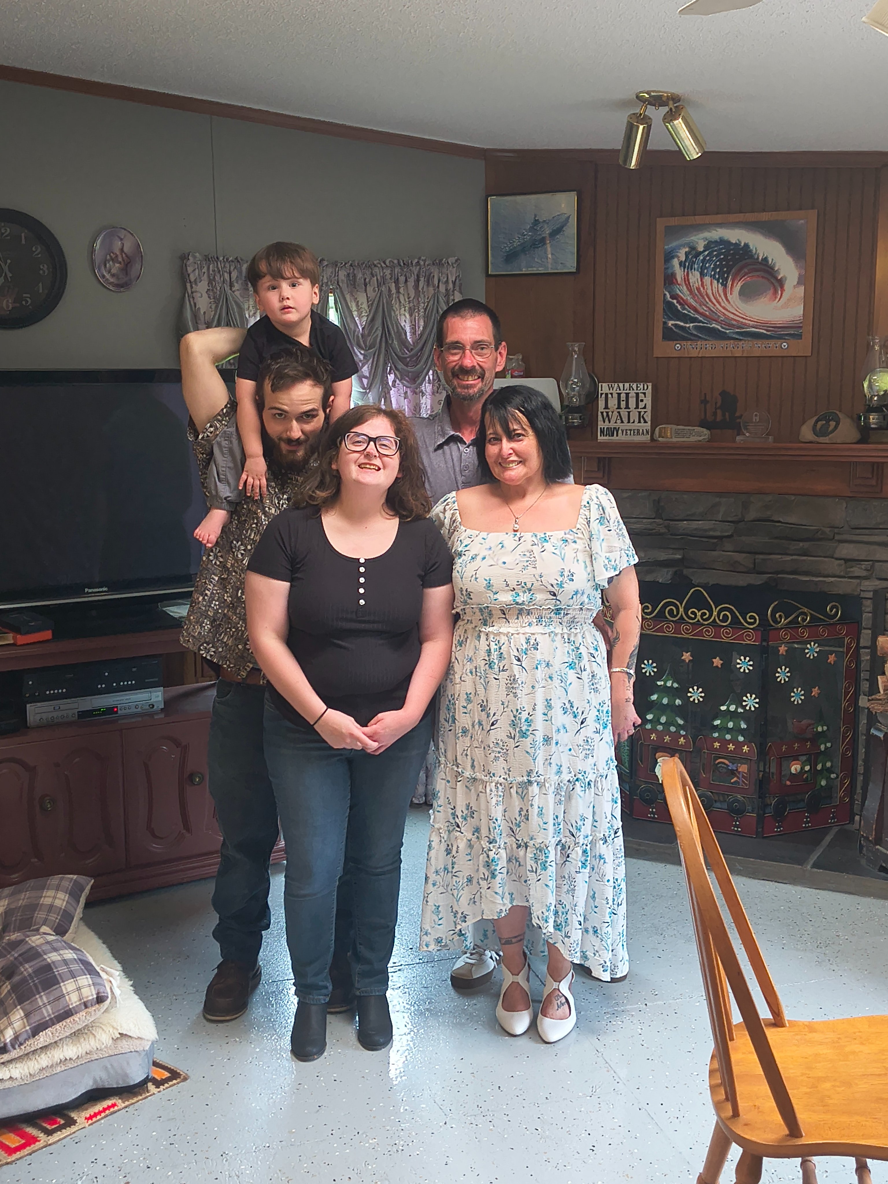 Tayzer Enlow  Help Me Honor Angie With a Memorial gofundme donation