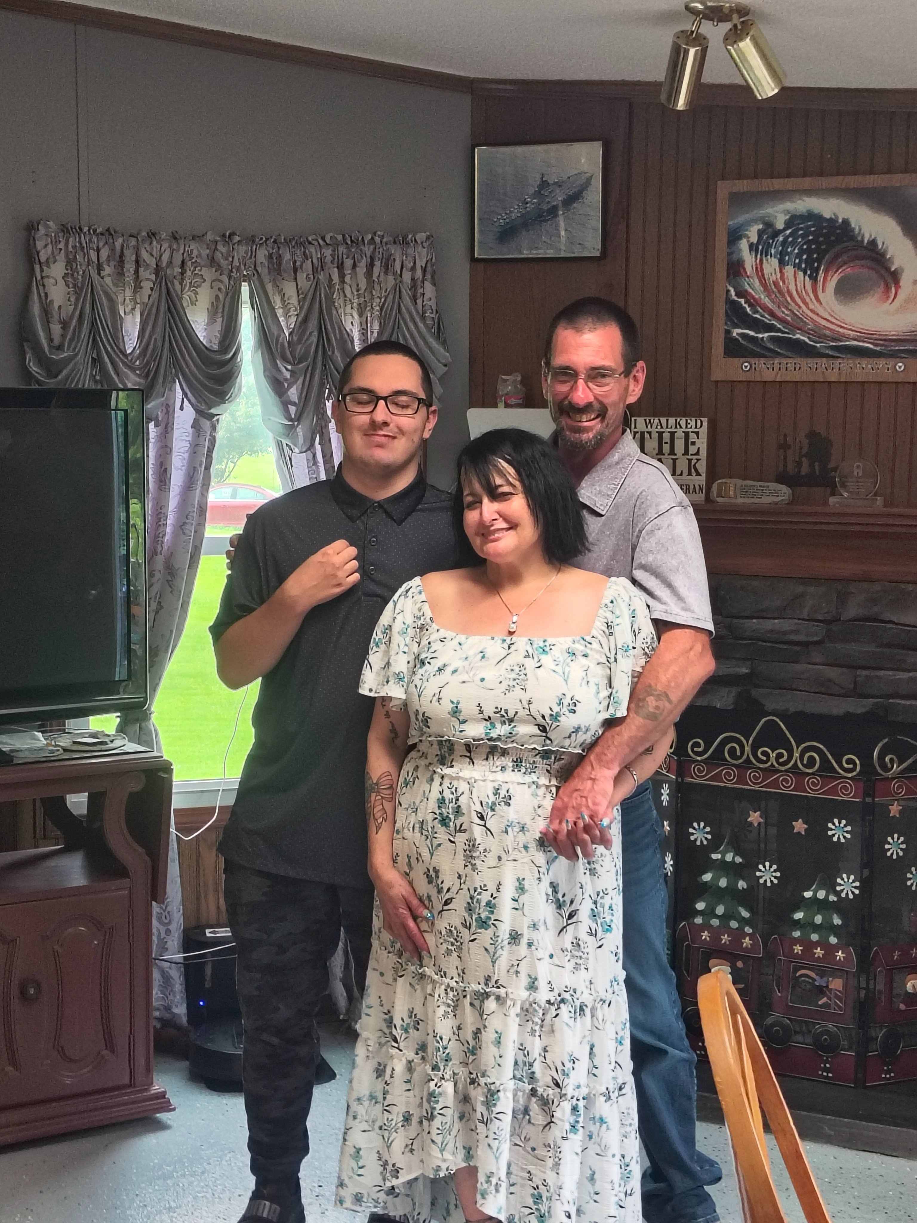 Tayzer Enlow  Help Me Honor Angie With a Memorial gofundme donation