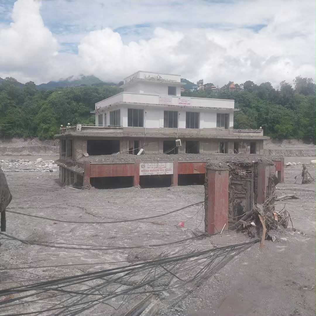 Feed and rebuild after Nepal’s devastating floods campaign photo, 5 of 7