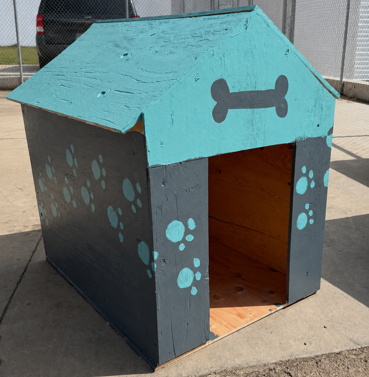 Support Project Archie: Doghouses for Shelters campaign photo, 2 of 6