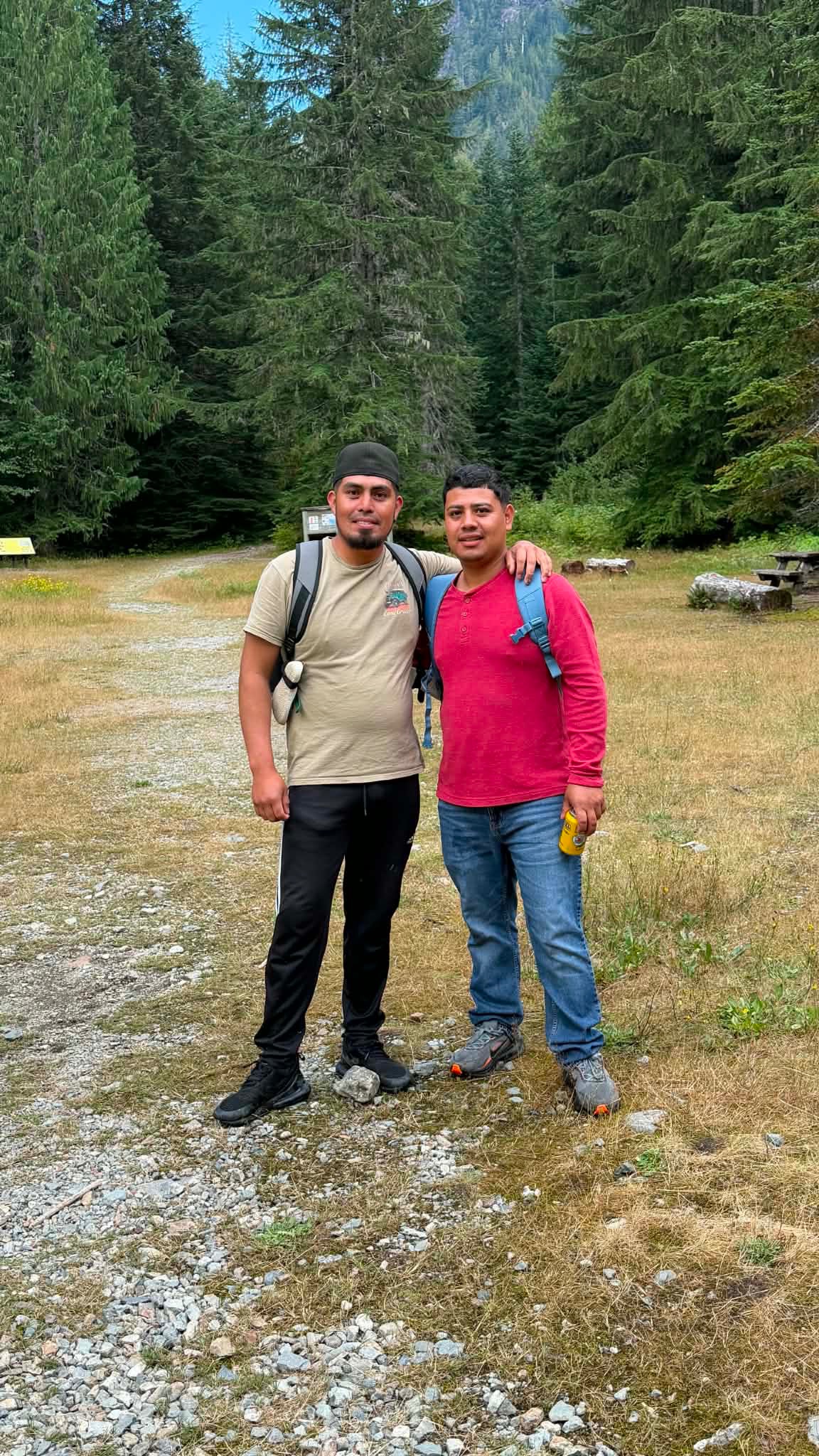 5 Hombres Detenidos por ICE: Ayudemos a Sus Familias campaign photo, 5 of 8