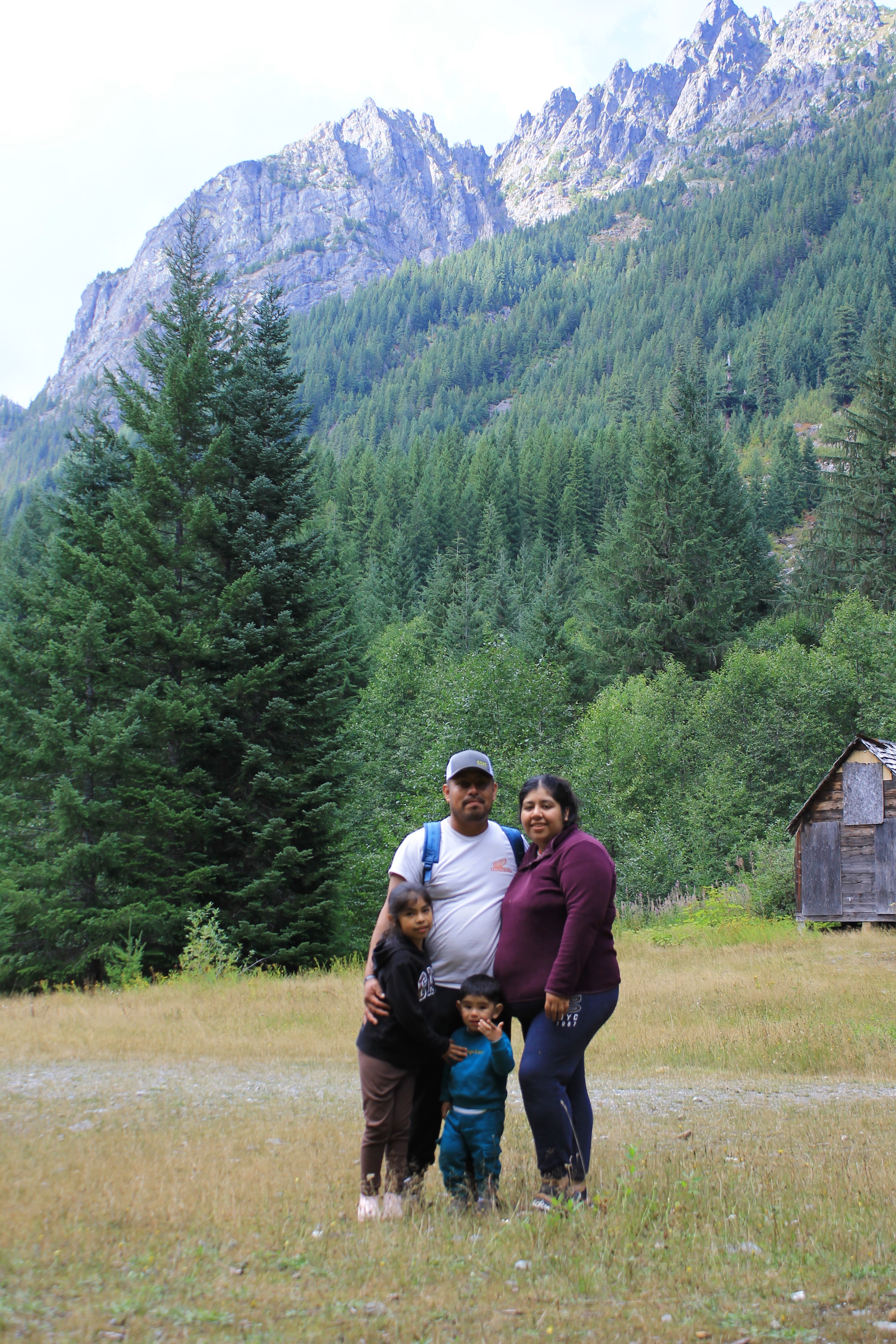 5 Hombres Detenidos por ICE: Ayudemos a Sus Familias campaign photo, 6 of 8