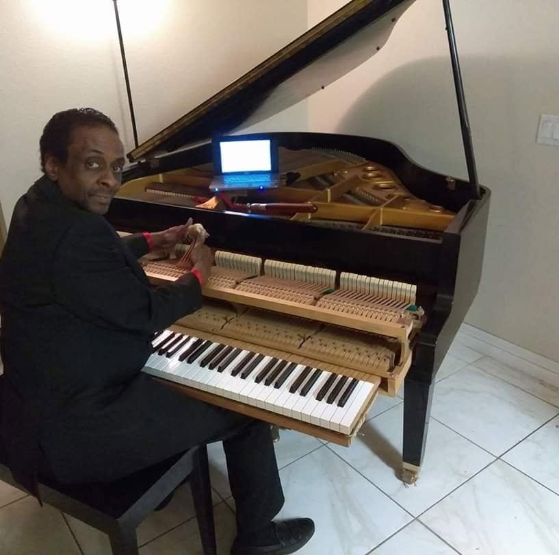 Support Las Vegas Piano Tuner Glen Arnett campaign photo, 4 of 6