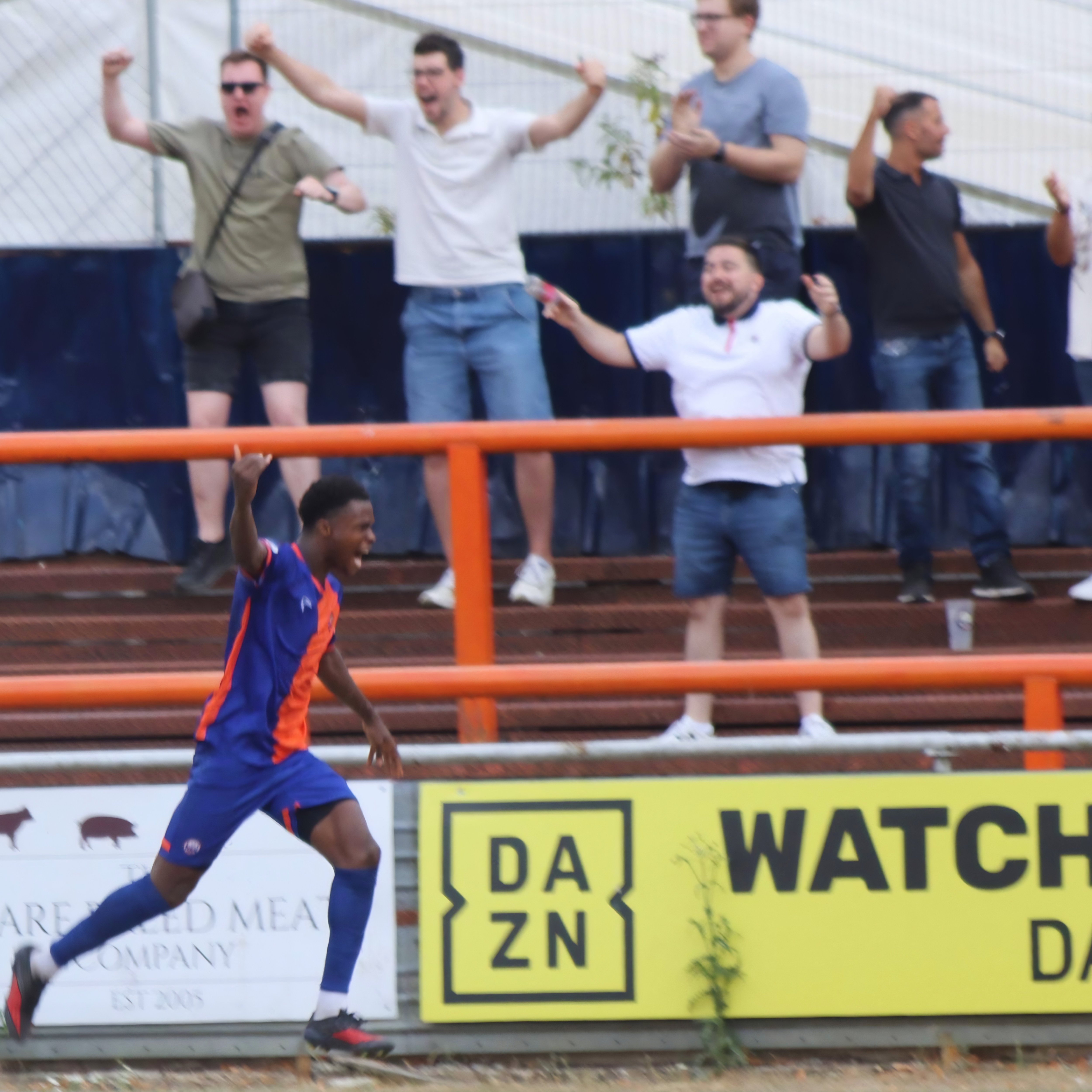 Photo de la campagne Get Ange Djadja Back on the Pitch: Support His ACL Surgery, 4 sur 6