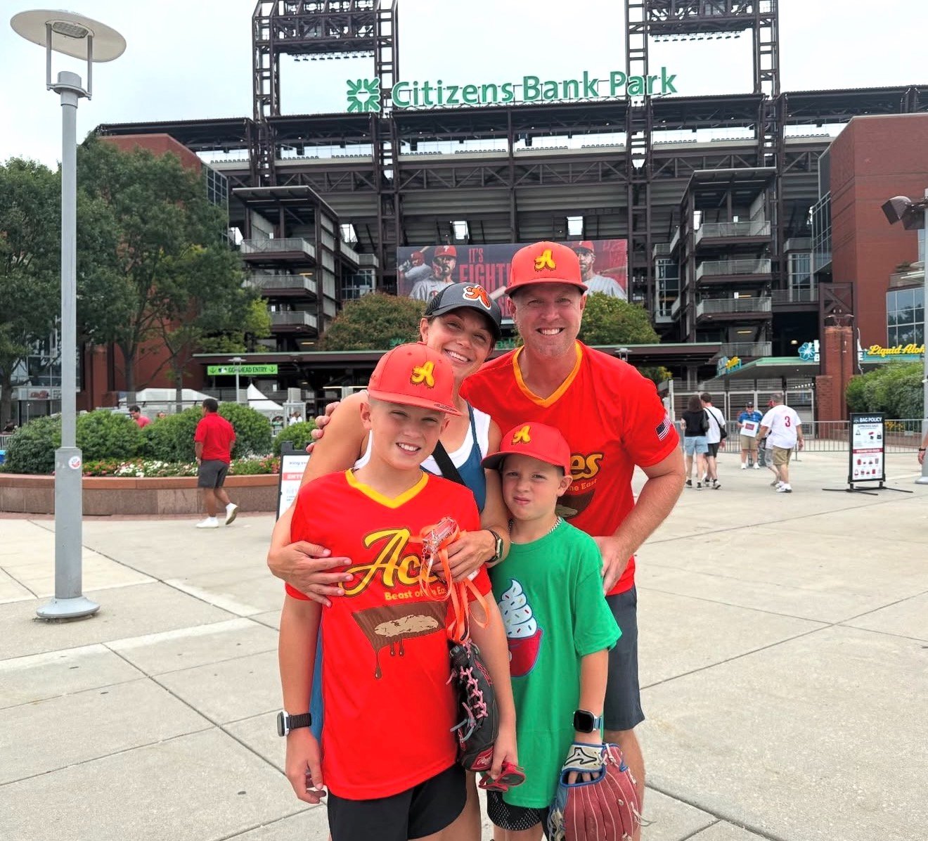 Help support Kim and her two boys after this unexpected loss campaign photo, 6 of 7