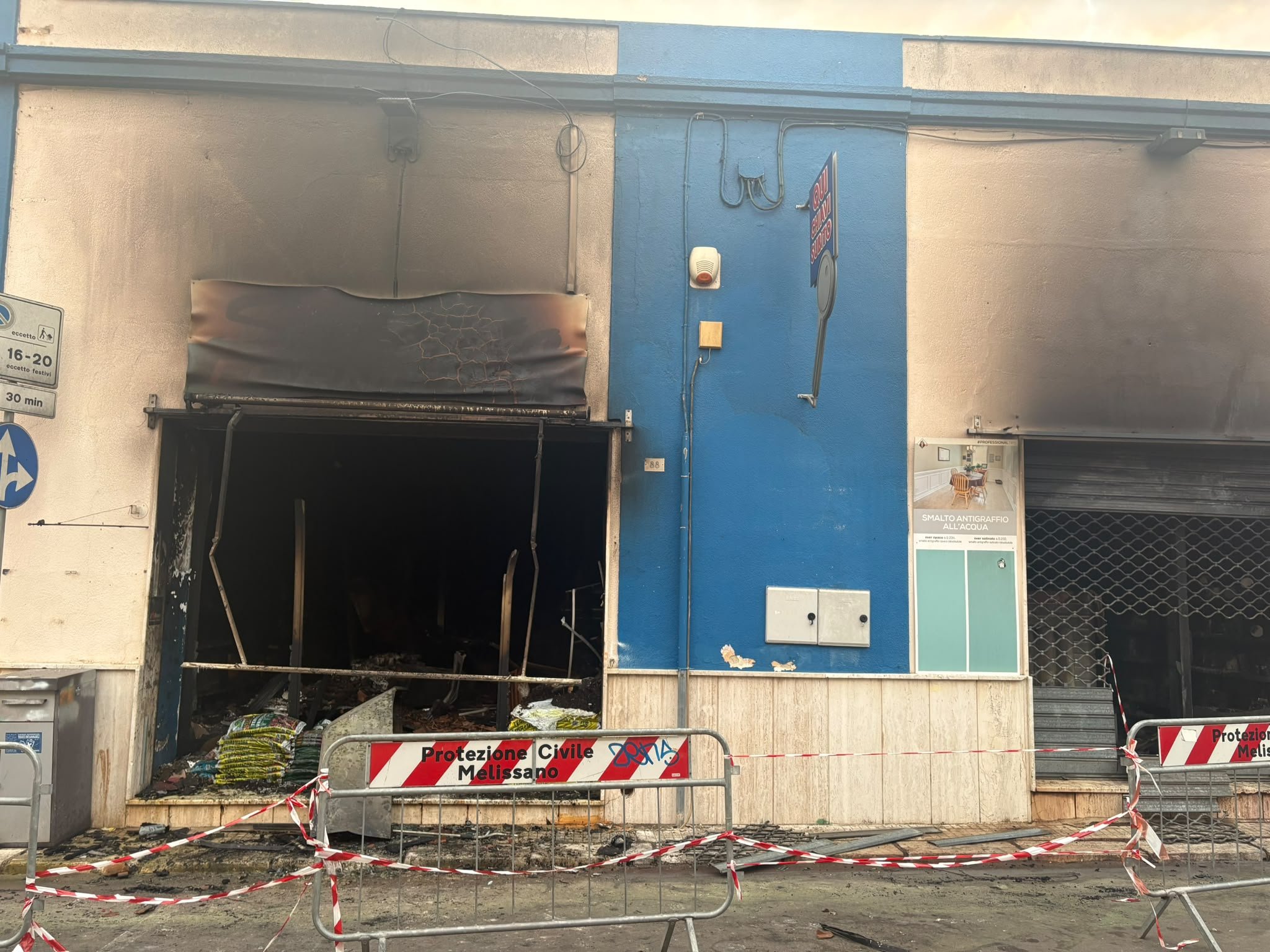 Aiutiamo Donato e Tiberio a ripartire dopo l'incendio campaign photo, 2 of 6