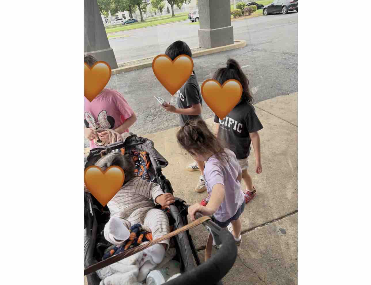 Help Iffan and Her 5 Children Find Housing campaign photo, 2 of 5