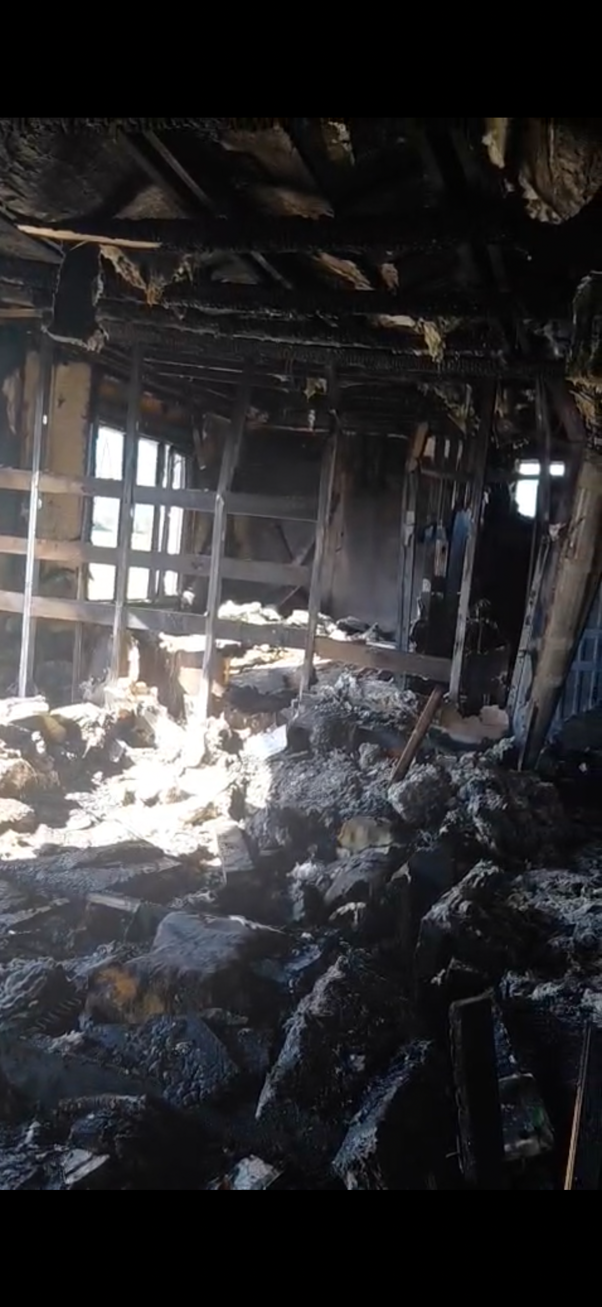 A family of 6 & their pets lost all belongings in house fire campaign photo, 6 of 8