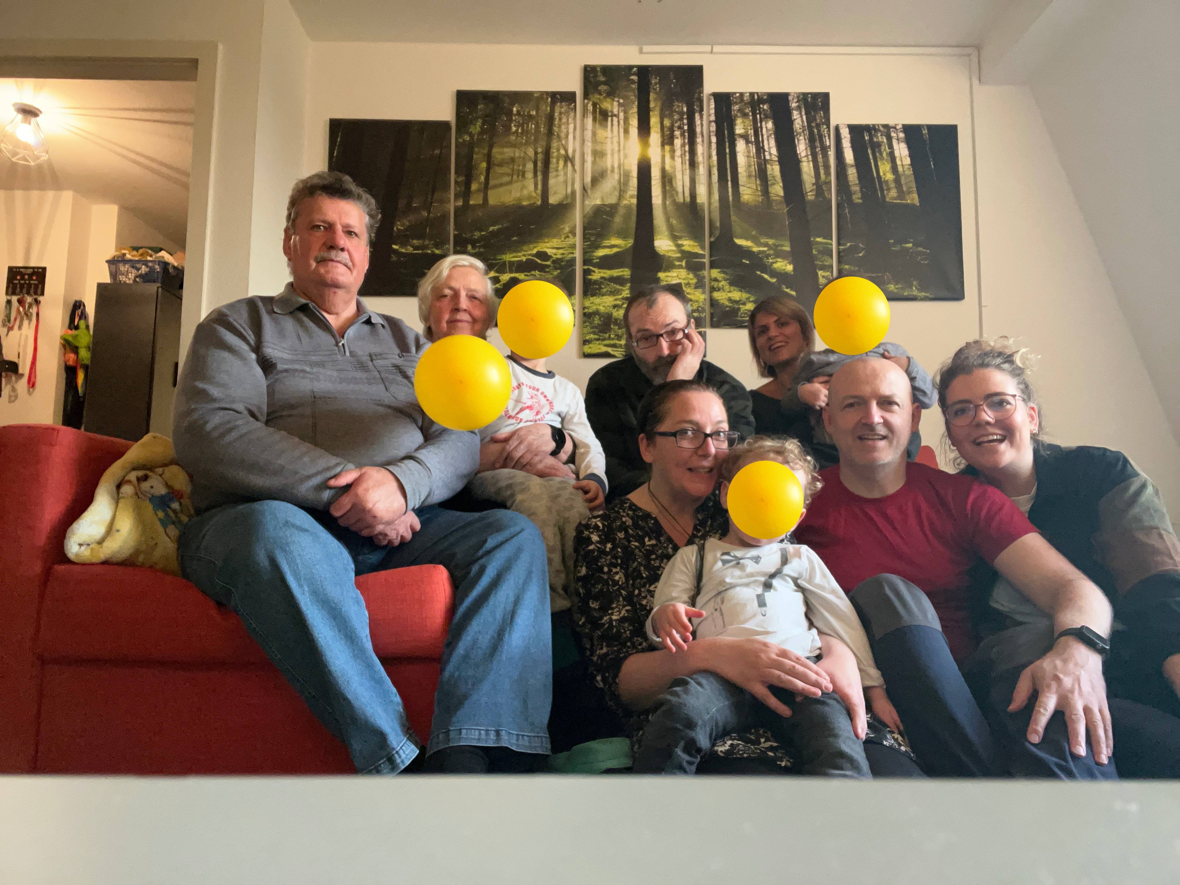 Papa schwer verletzt - 5.000km von zu Hause entfernt campaign photo, 5 of 6