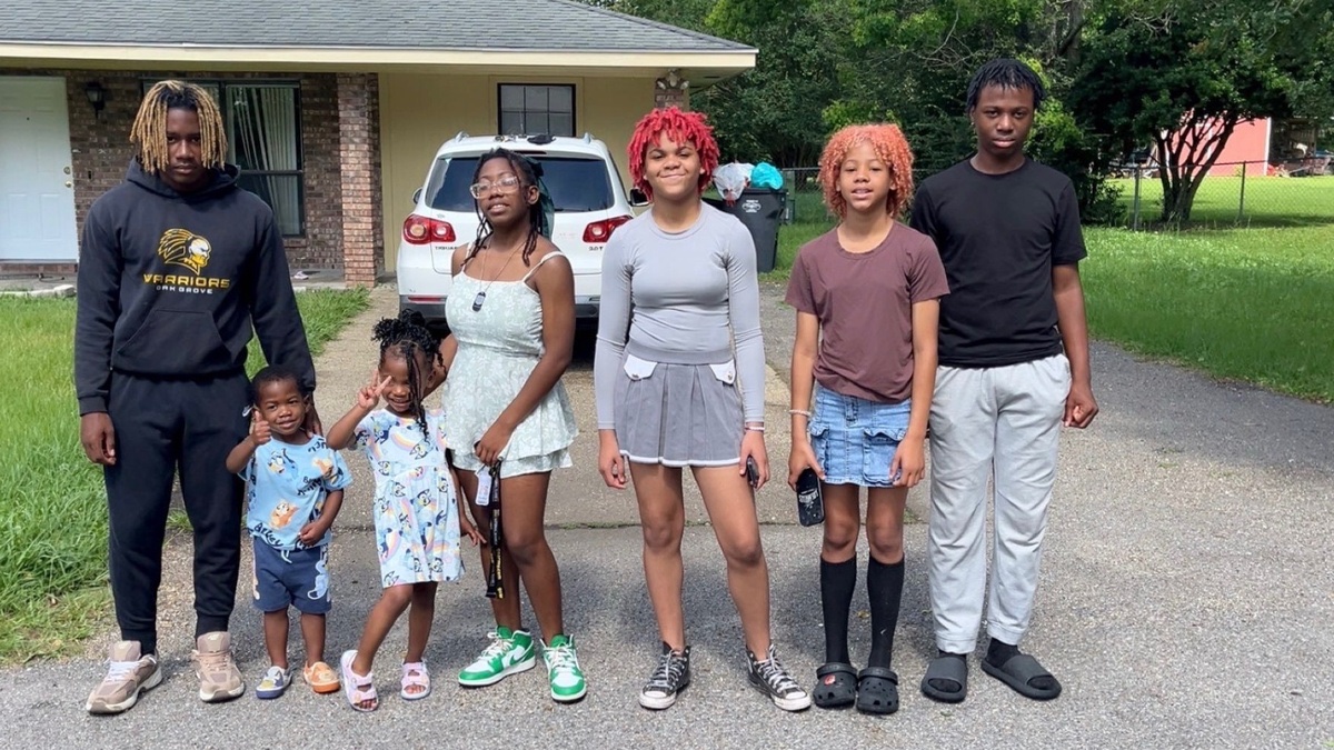 Help Sharesse and Her Children Heal After a Tragic Crash campaign photo, 2 of 5