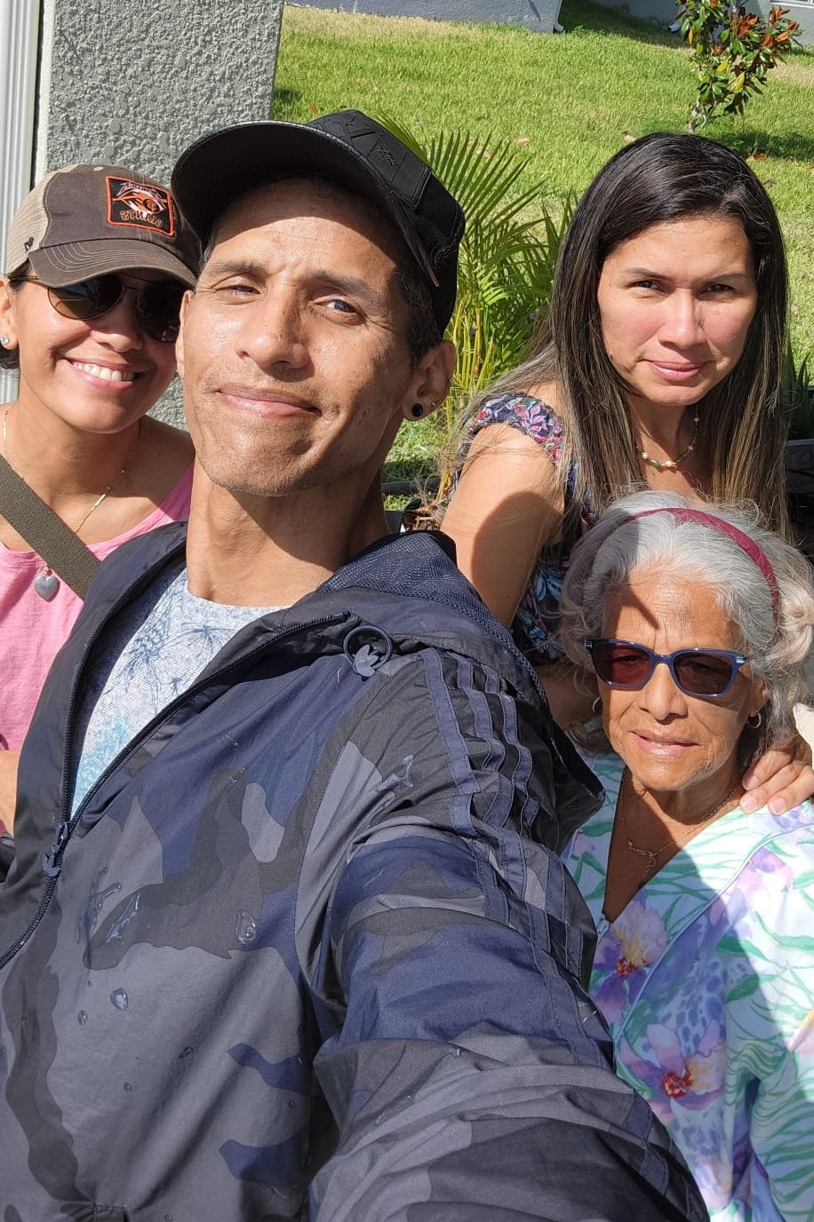 Help Grego Come Home and Fight His Immigration Case campaign photo, 2 of 8