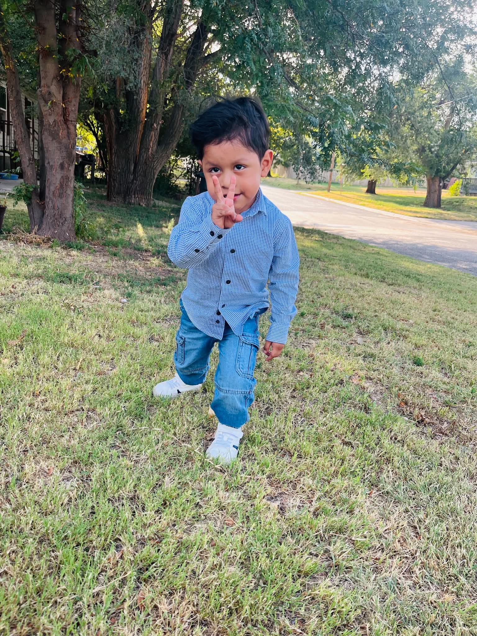 Help Diego and his family. campaign photo, 2 of 7
