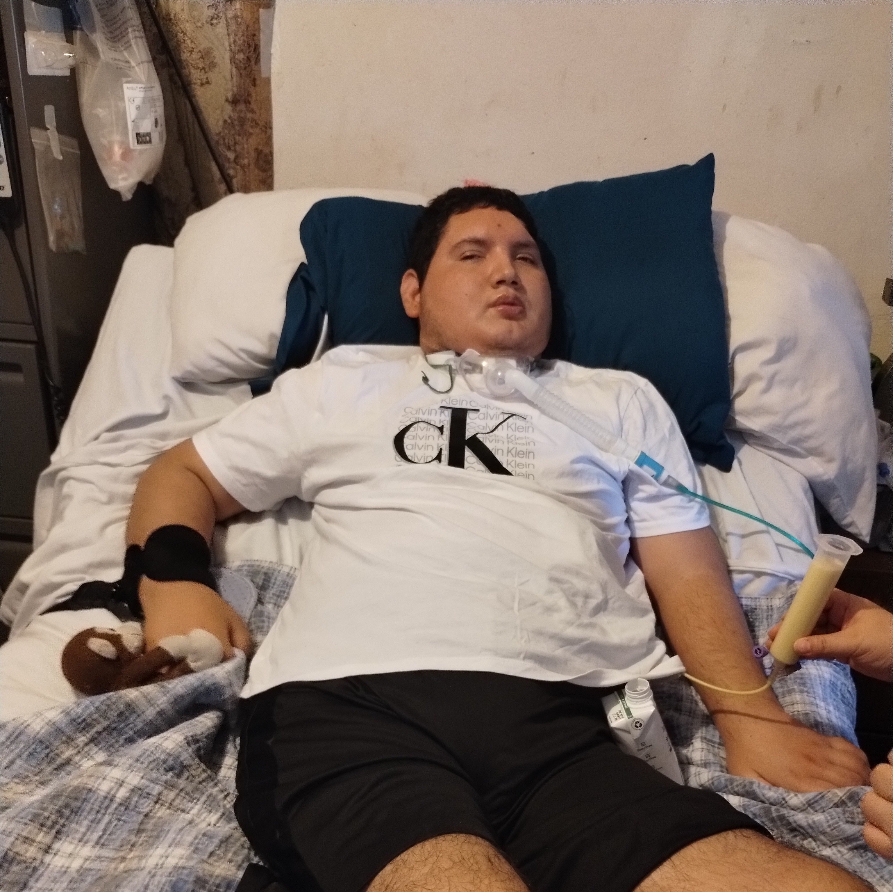 Help Jesús Get the Medical Care and Supplies He Needs campaign photo, 6 of 8