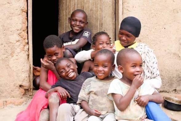Support Yazied’s Mission to Help Orphaned Children campaign photo, 4 of 6