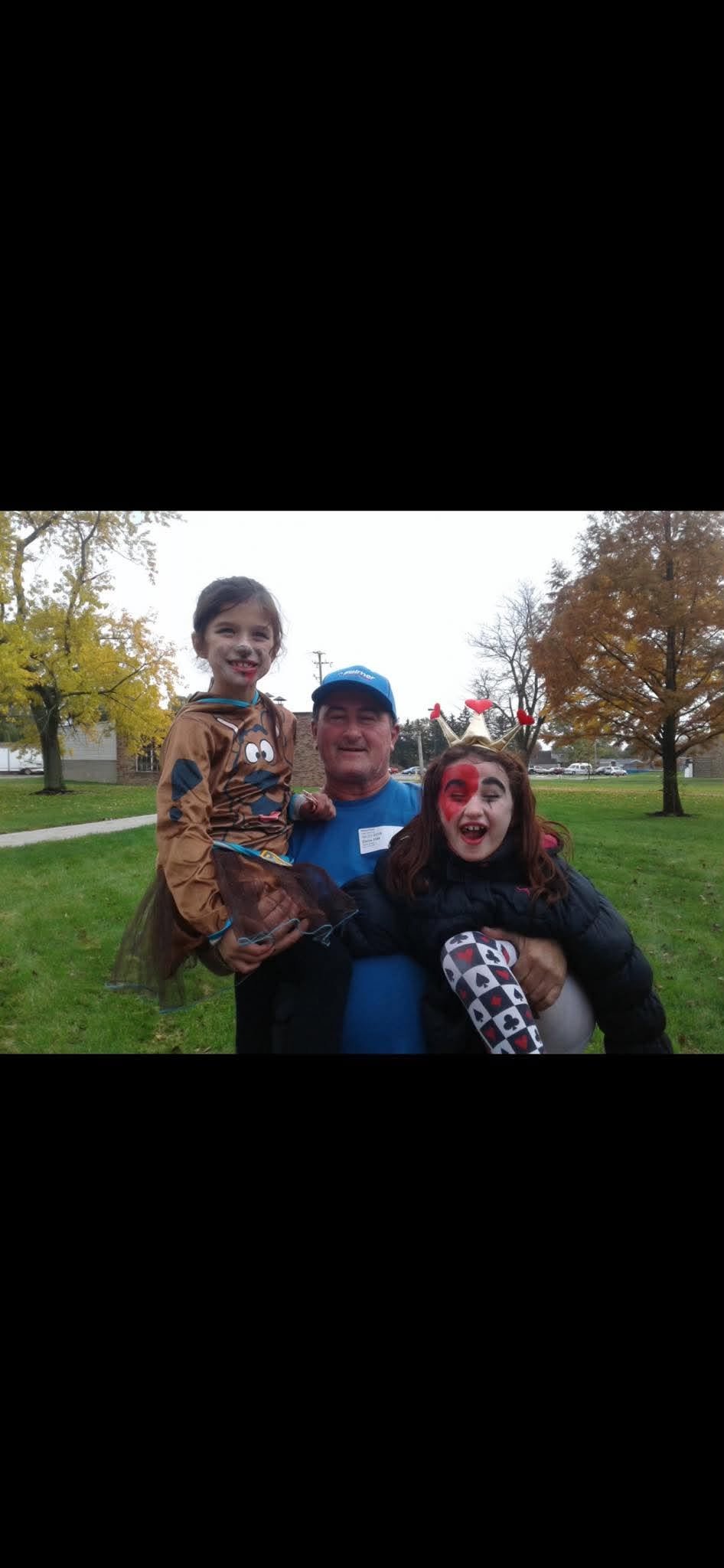 Father Dies, Five Children Left Without Their Dad campaign photo, 5 of 8
