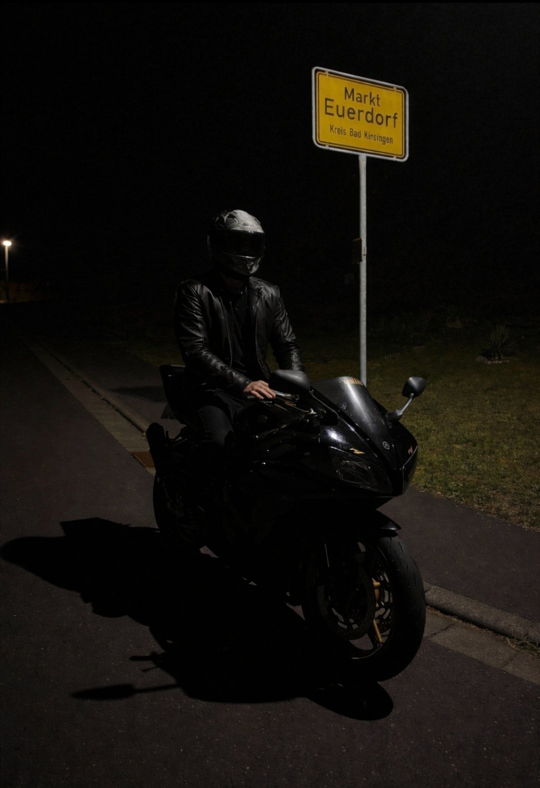 Kampagnen-Foto für help me get my motorcycle (yamaha r1) back, 4 von 5