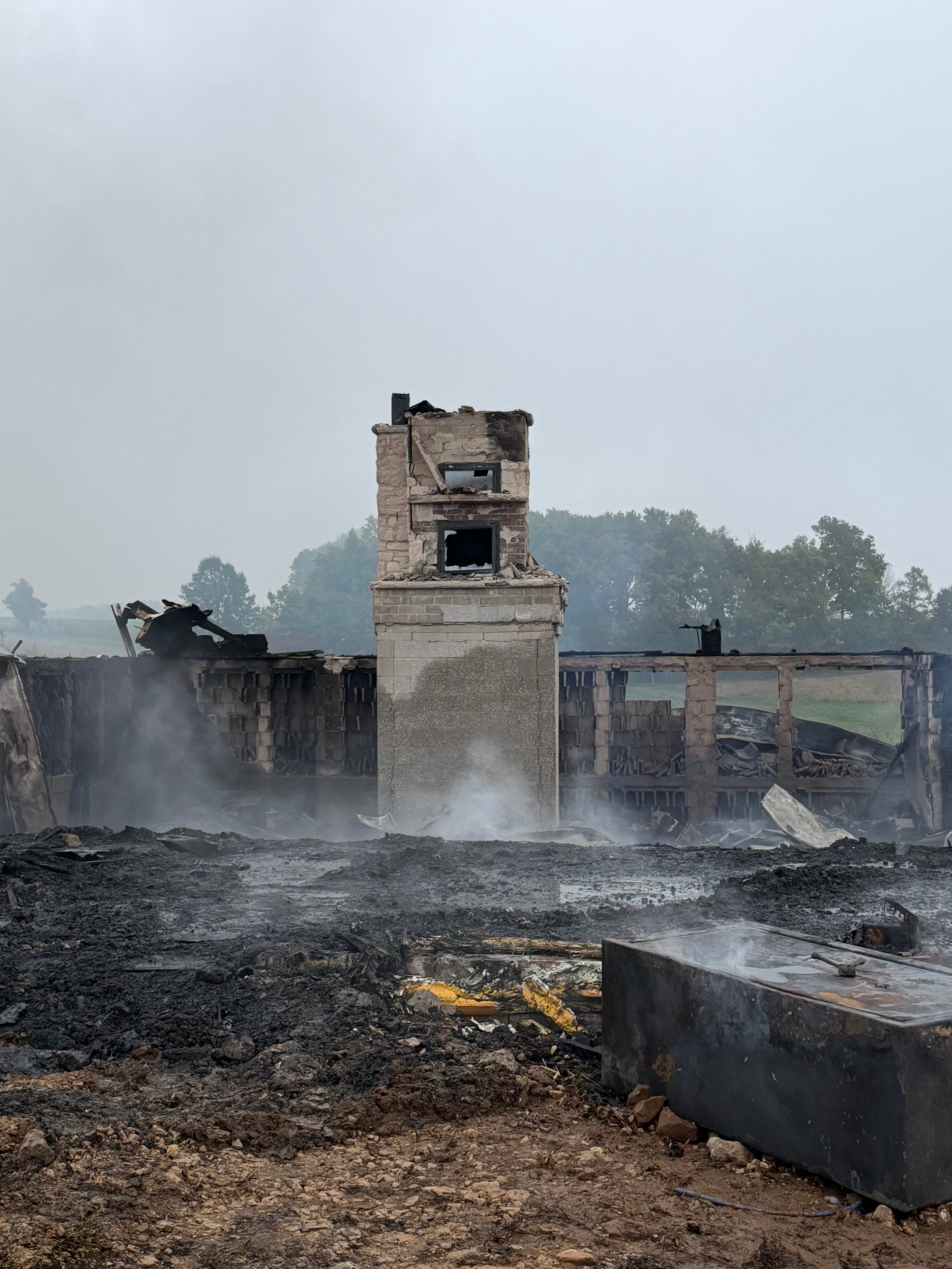 Kampagnen-Foto für Help the Gratz Family Rebuild After the House Fire, 2 von 4
