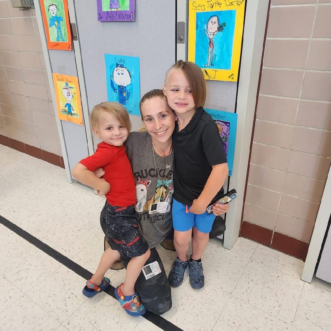 Foto della campagna Support for Dahnielle and Her Kids After the Fire, 6 di 7