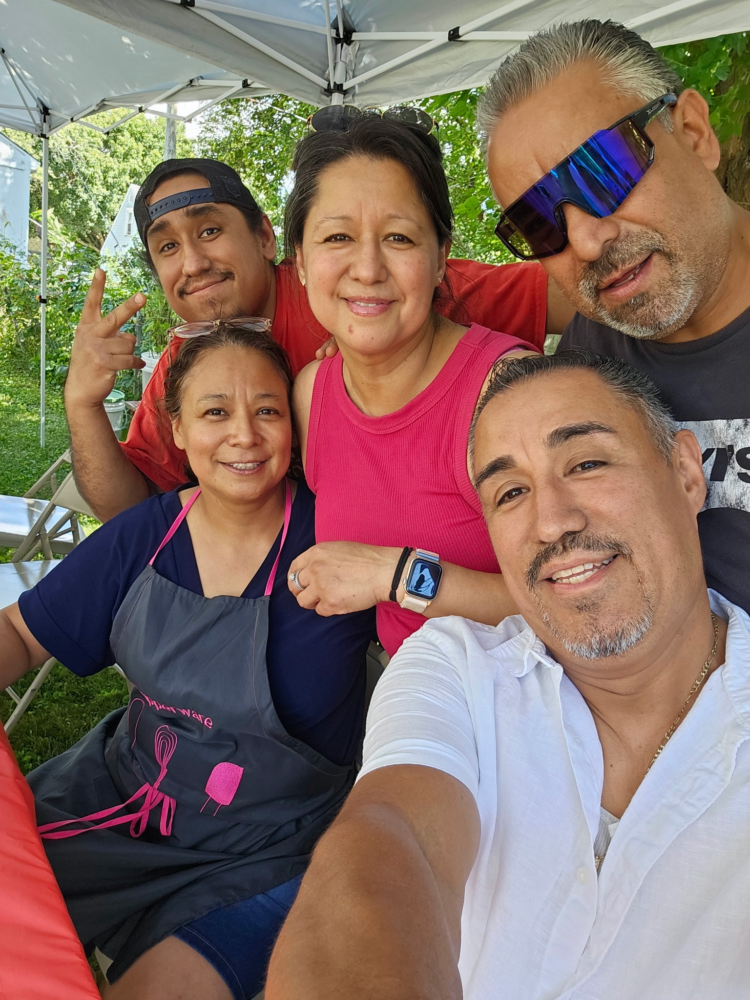 En Memoria de Salvador Nieto y en honor a su querida familia campaign photo, 2 of 6