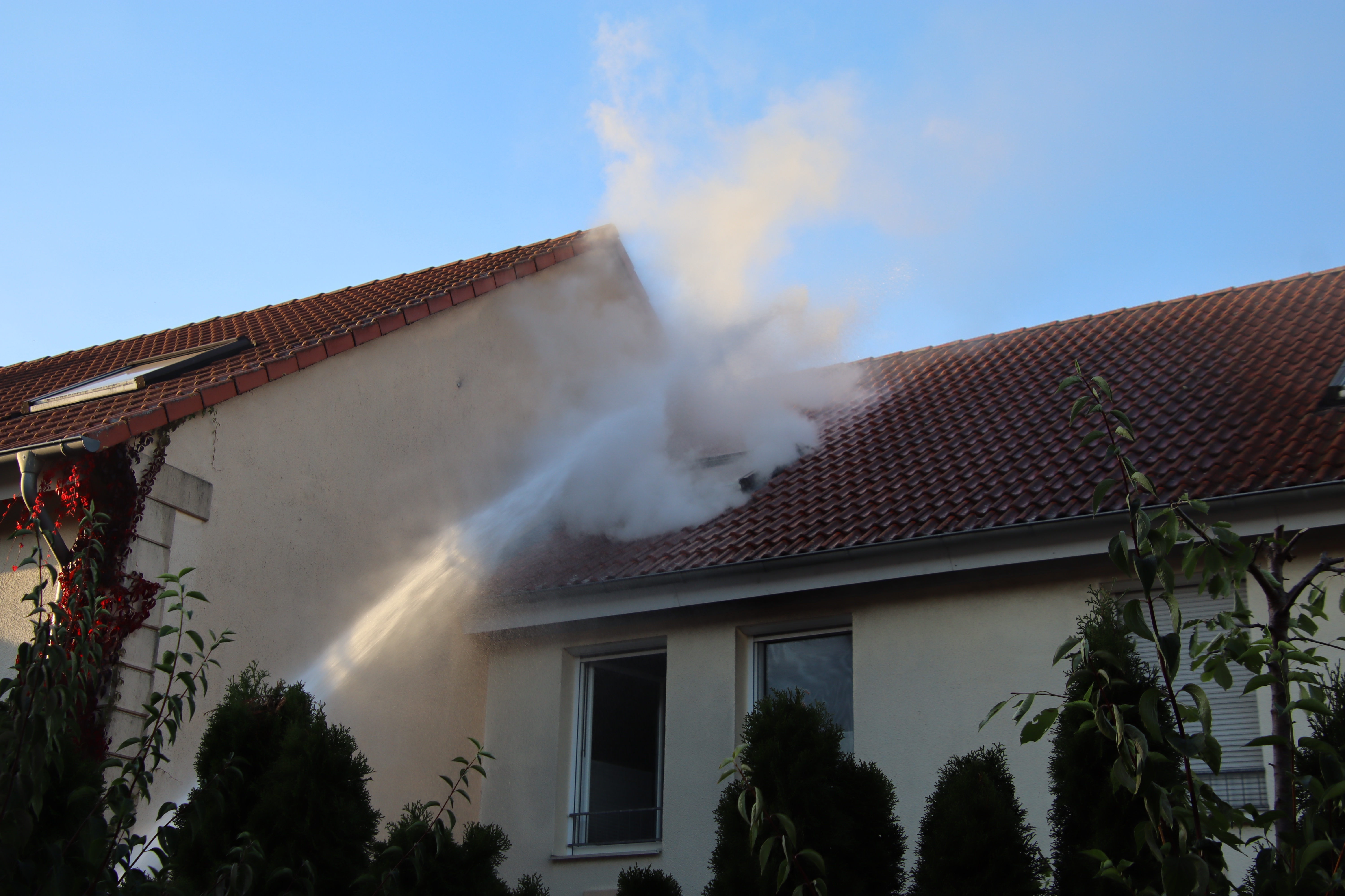 Familie verliert bei Brand ihr Zuhause campaign photo, 4 of 11
