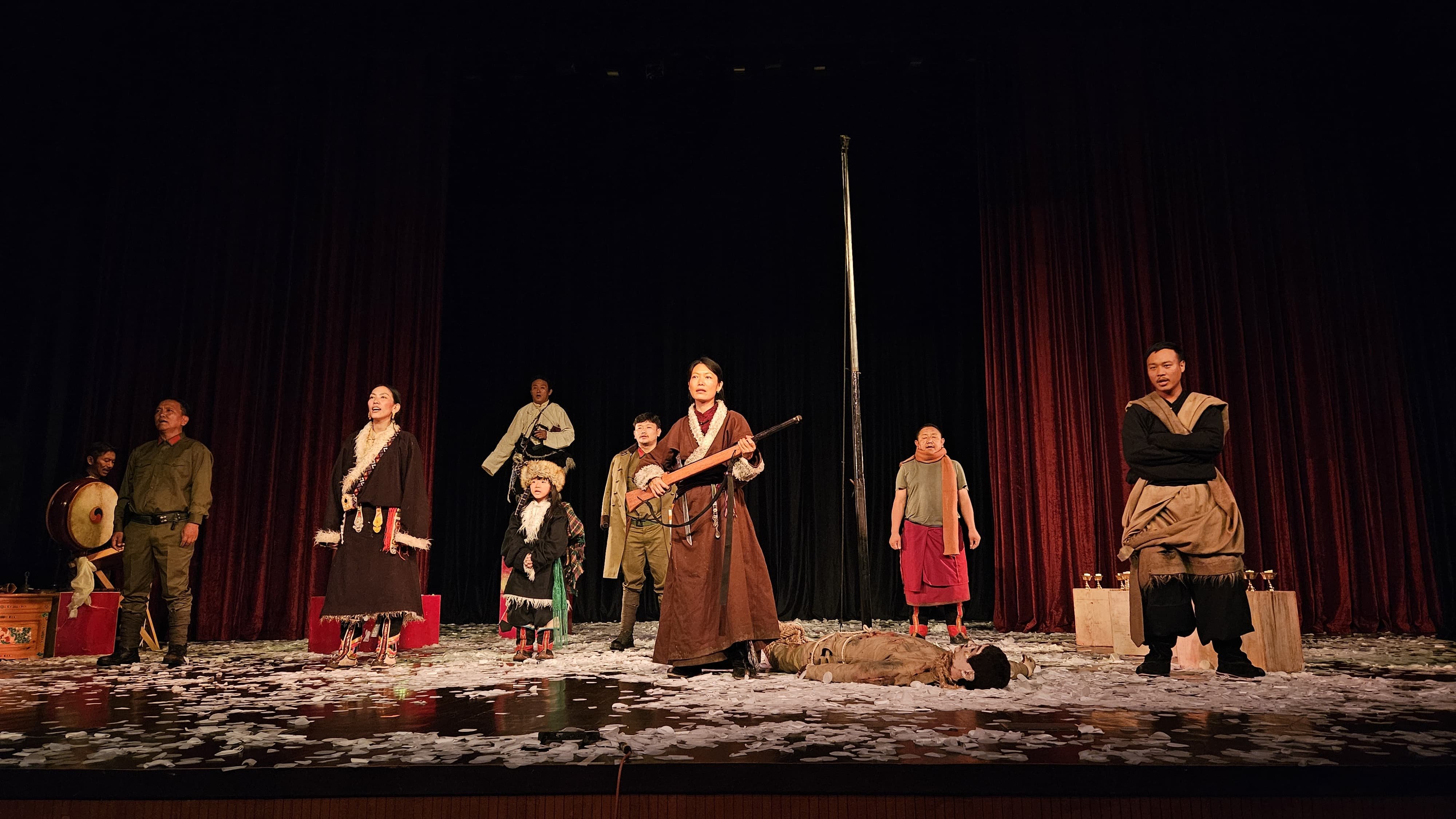 „Phayul – Heimat Tibet“ – Theatertournee campaign photo, 2 of 4