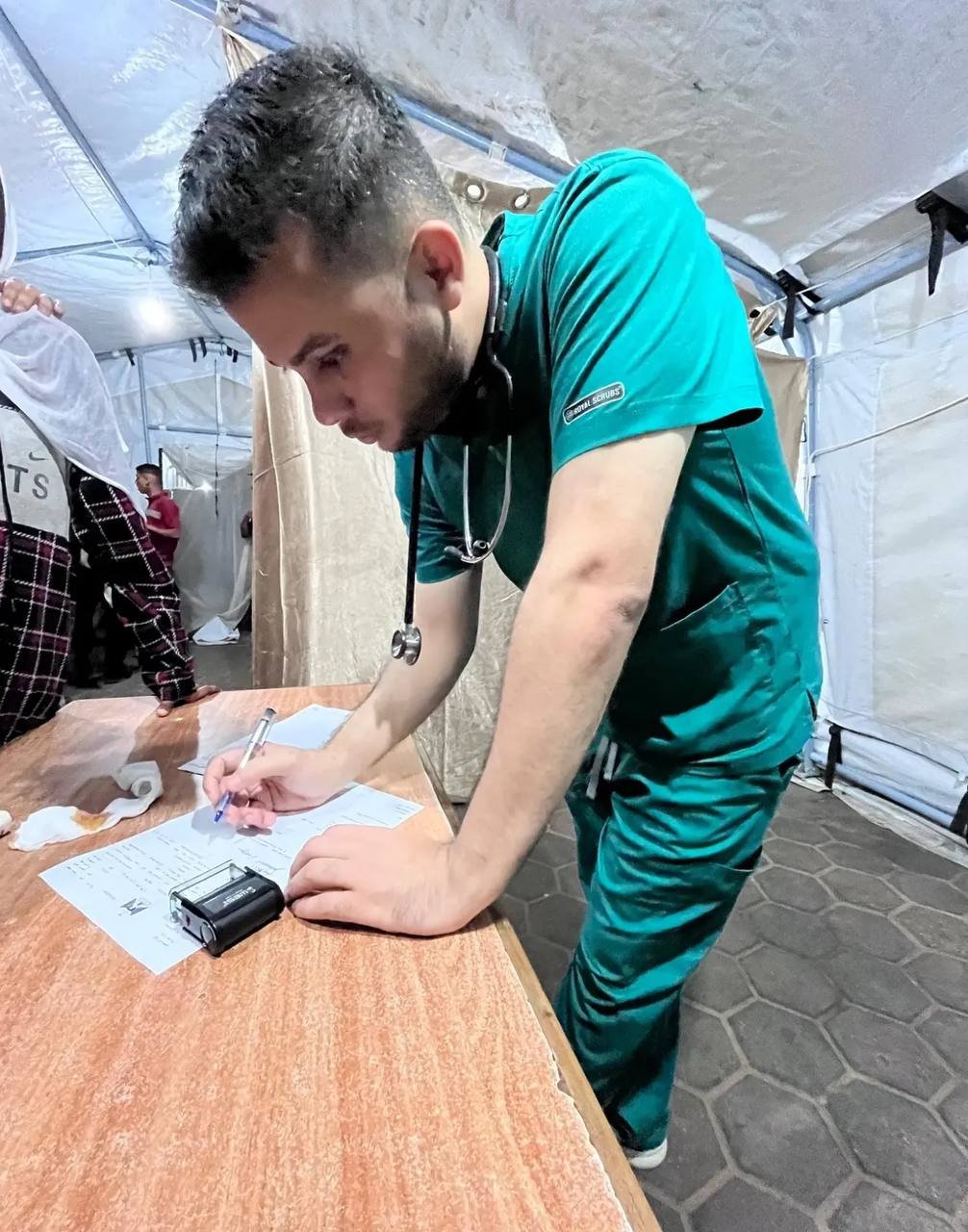 Help Dr. Ahmed Evacuate Gaza to UK University campaign photo, 6 of 7