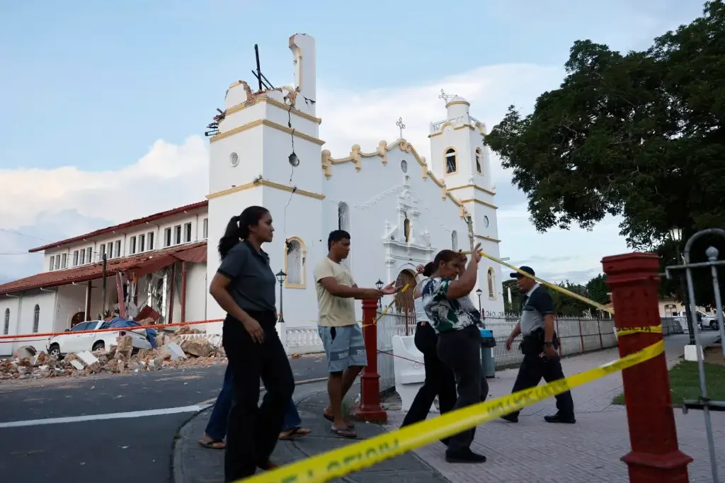 Panama Earthquake PTYenFSU campaign photo, 6 of 7
