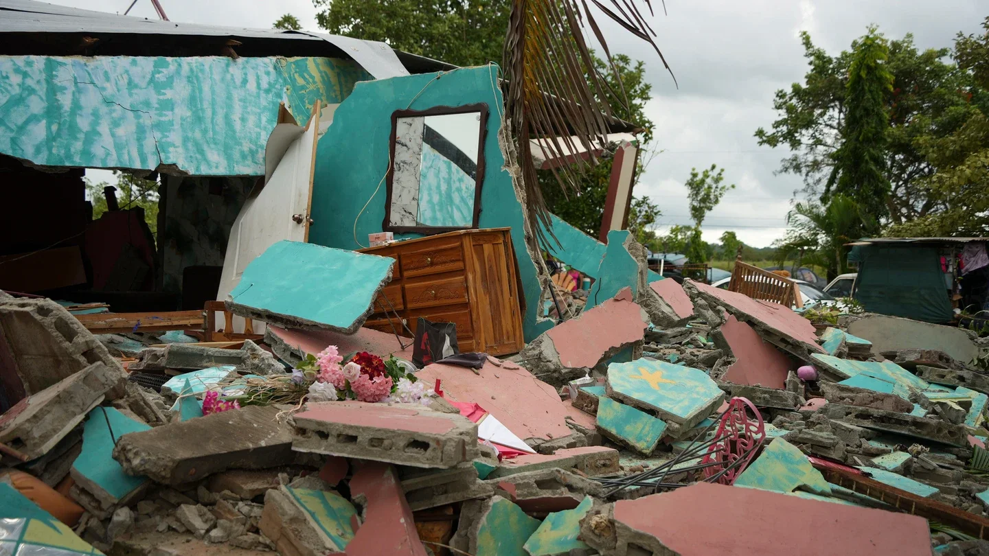 Panama Earthquake PTYenFSU campaign photo, 2 of 7