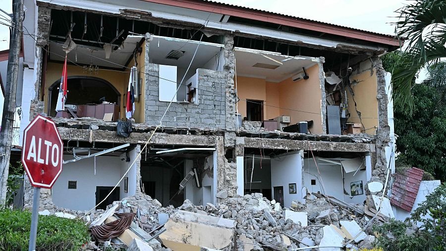 Panama Earthquake PTYenFSU campaign photo, 4 of 7