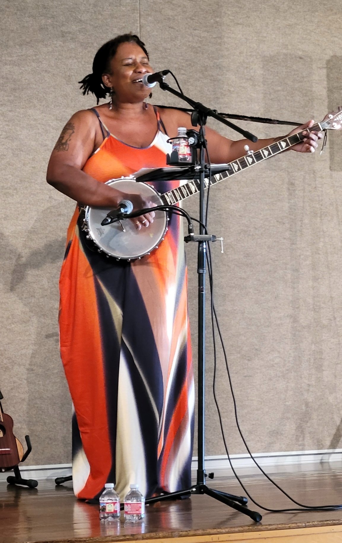 Help Saja Butler release her full album for the holidays! ⏰ campaign photo, 2 of 8