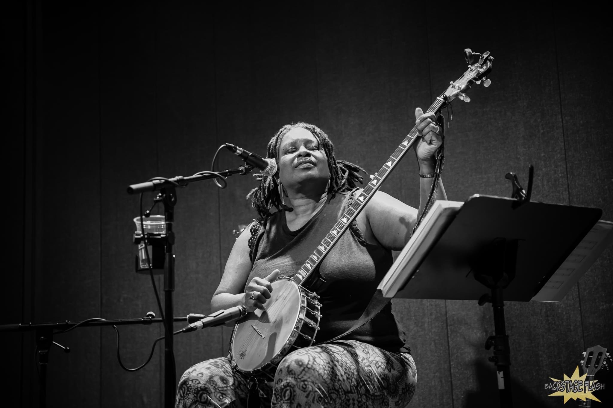 Help Saja Butler release her full album for the holidays! ⏰ campaign photo, 6 of 8