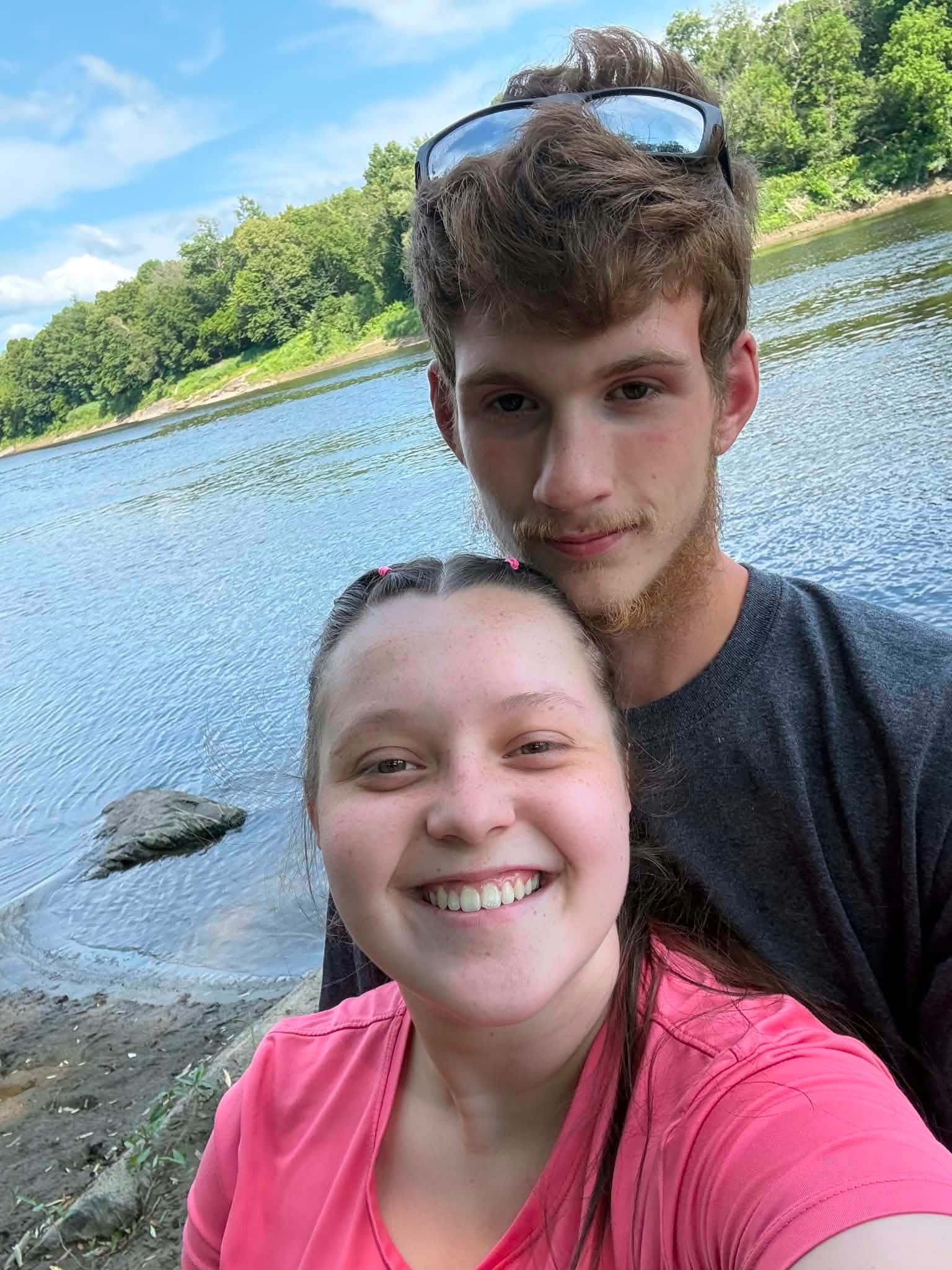 Un jeune couple de Drummondville perd tout dans un incendie campaign photo, 5 of 7
