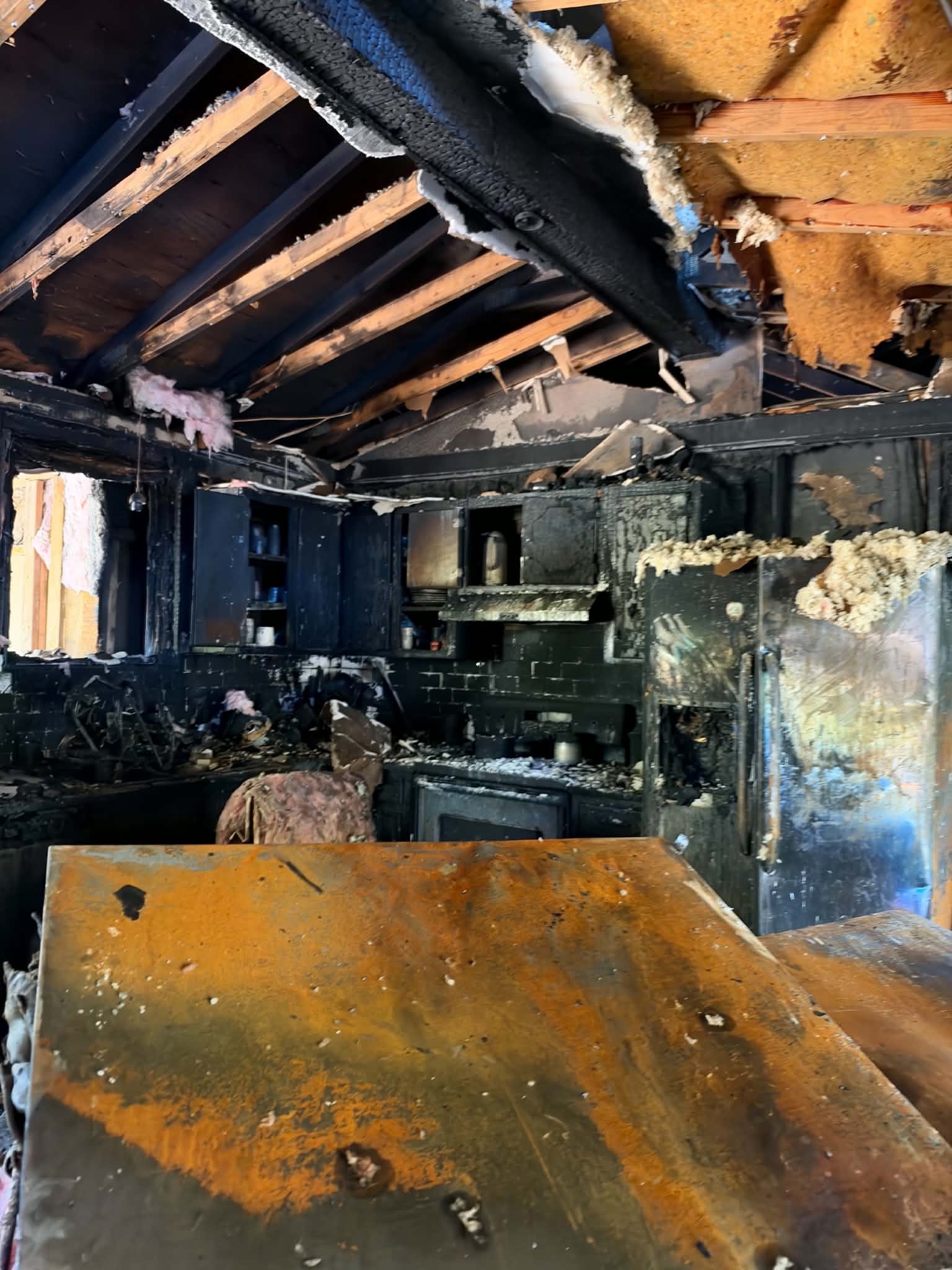 Support the Pérez Family After Devastating Fire campaign photo, 5 of 8