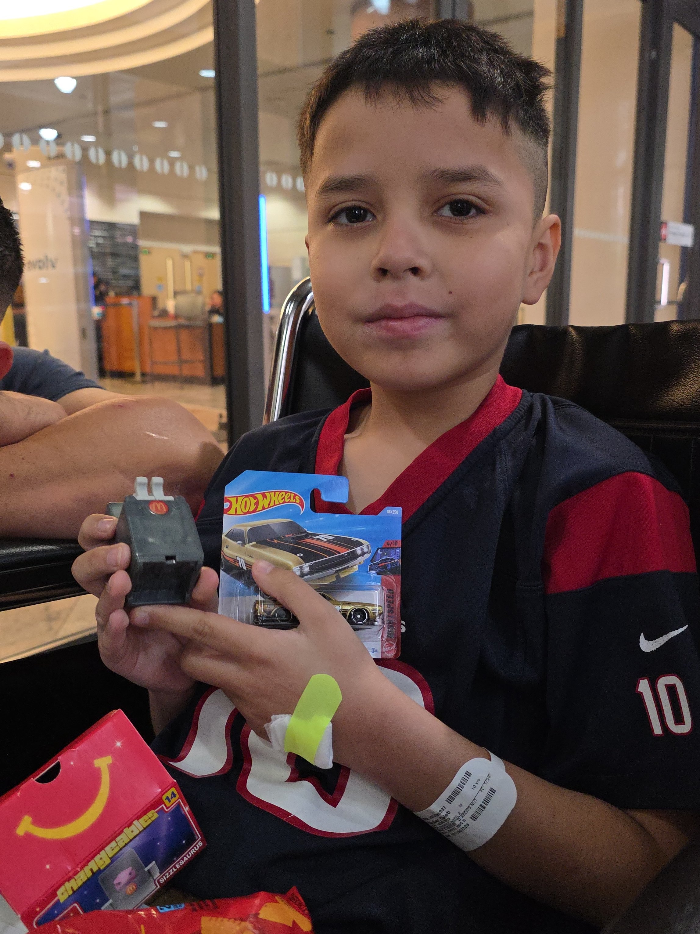 Foto de la campaña Moving Mountains: help caleb overcome his medical journey, 4 de 5