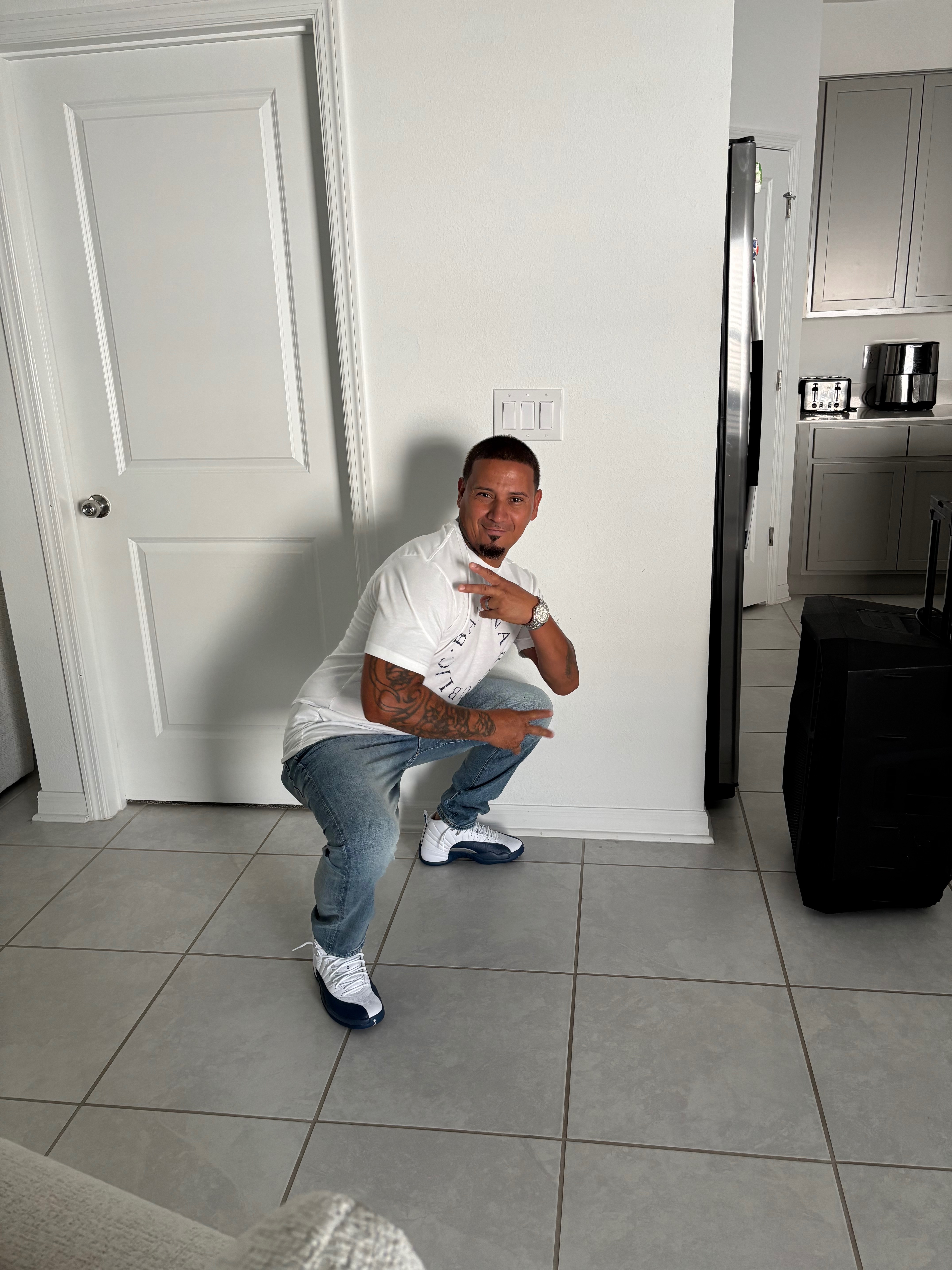 Help Holman Get Shelter After Deportation campaign photo, 2 of 8