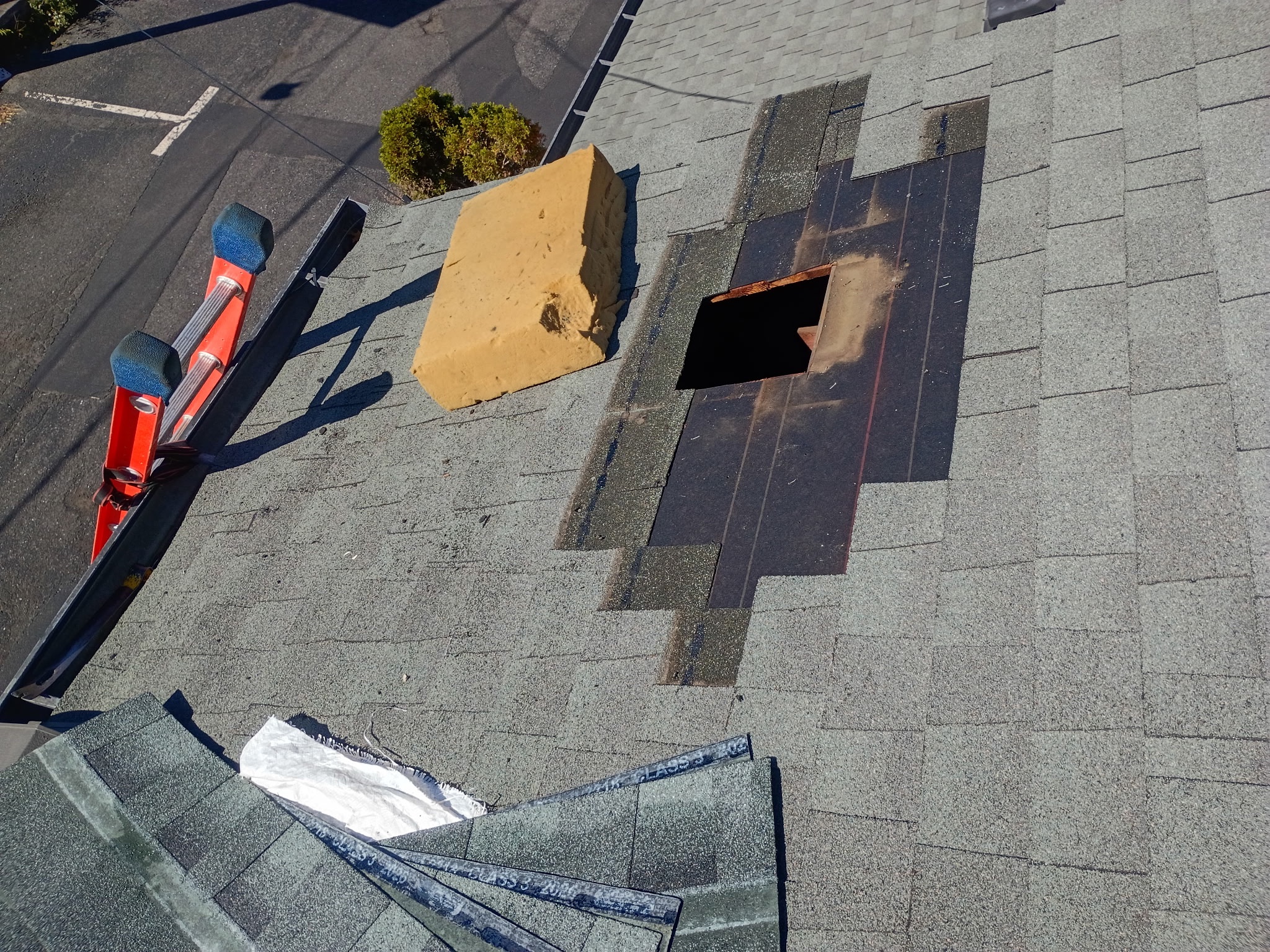 Kampagnen-Foto für Repair the Roof at Saints Peter and Paul Church, 4 von 7