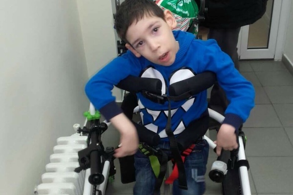 Help 7 y/o Uros to Walk & Talk  photo