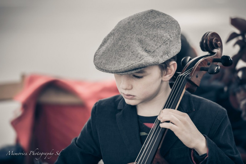 Fundraiser for Amber de la Motte by Elijah de la Motte A new cello