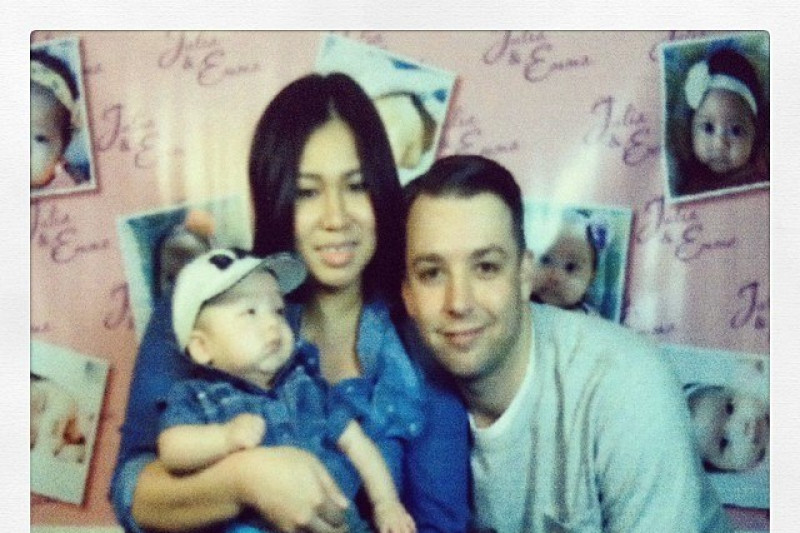 Pls help Matthew Newman's family photo