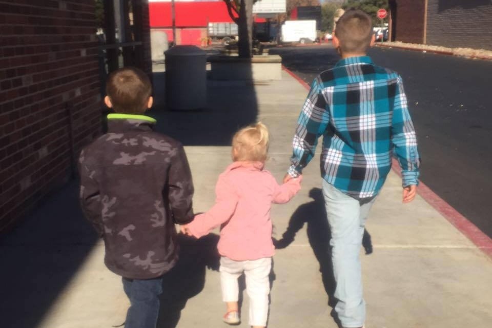 33029284_1537156827593627_r.jpeg