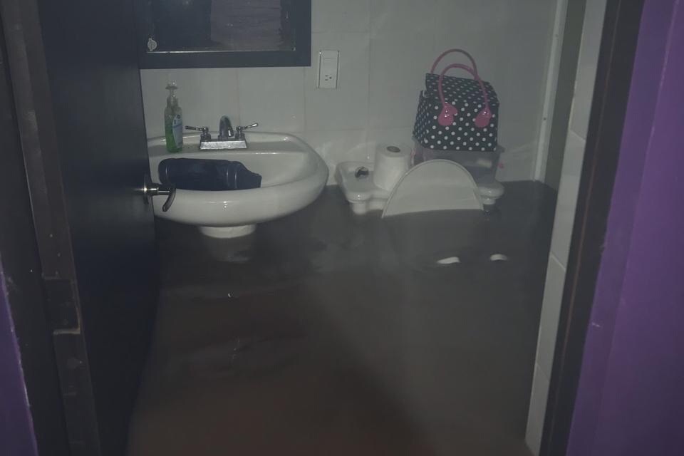 33127212_1537464610655731_r.jpeg