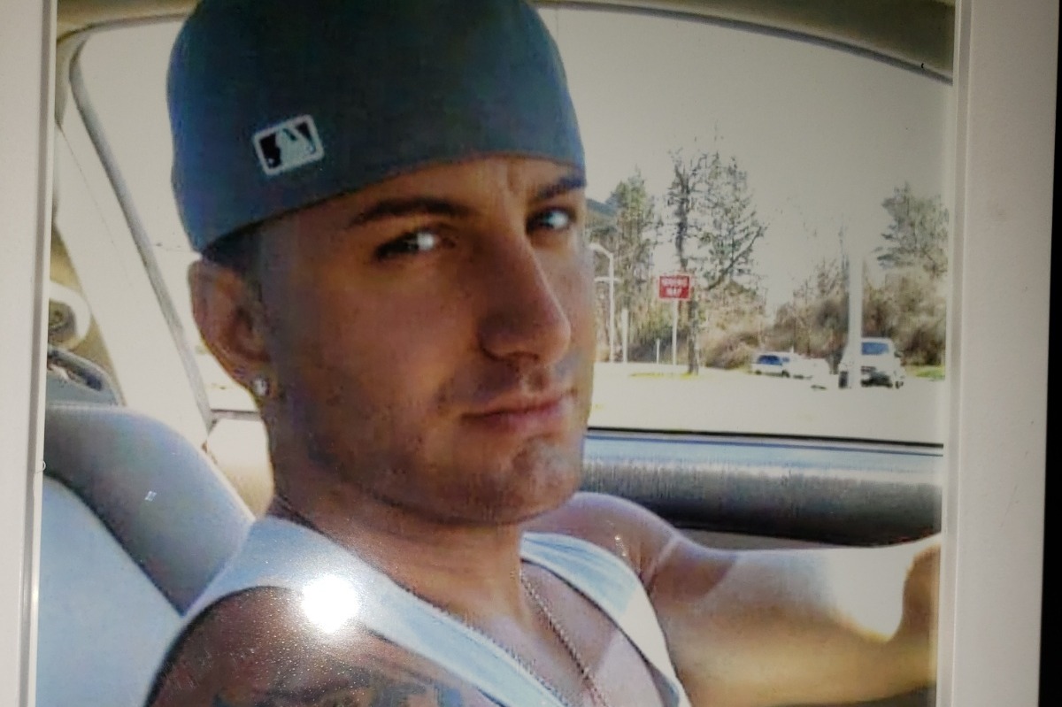 Please help the family of Jason Lother for funeral photo