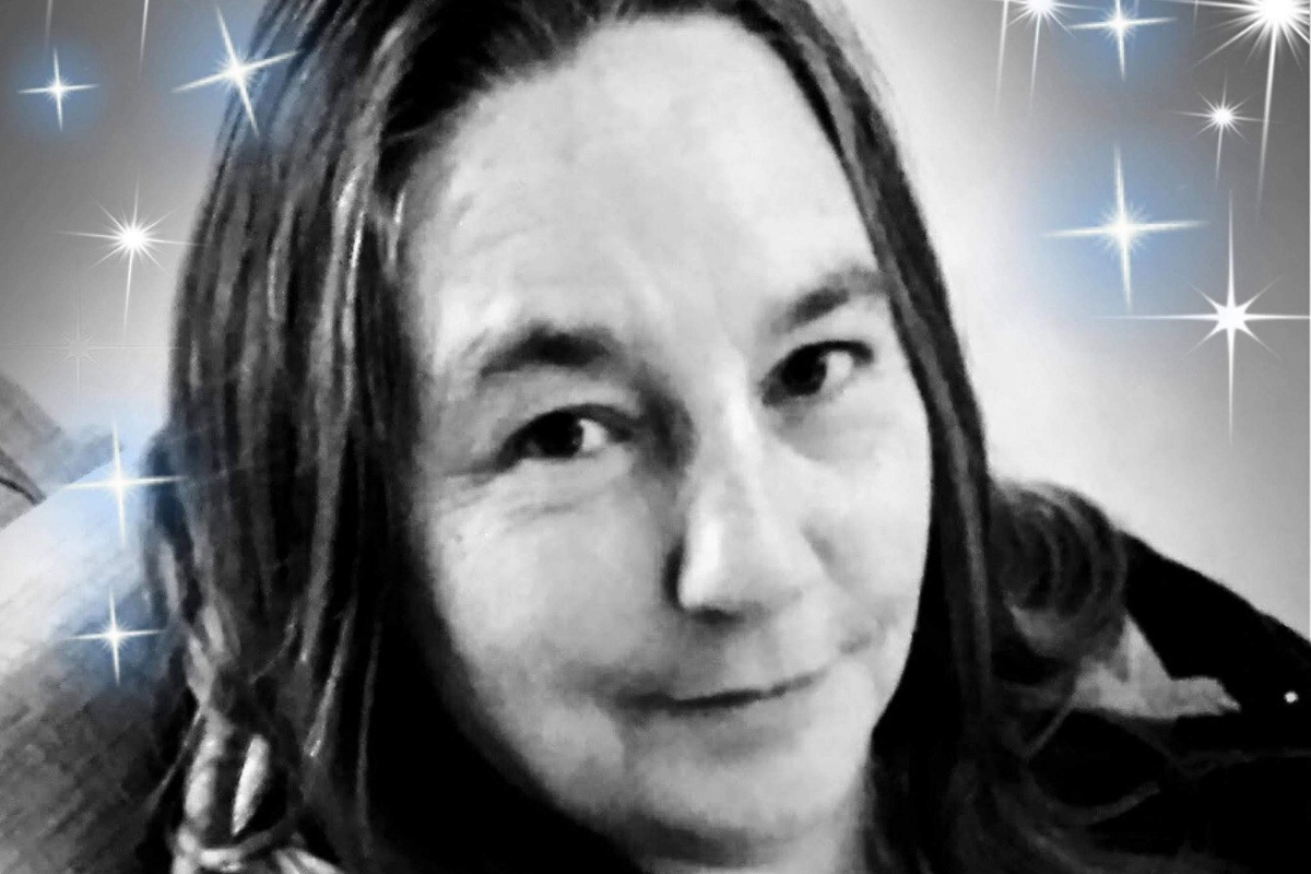 Funeral arrangements for Rhonda Lewis photo